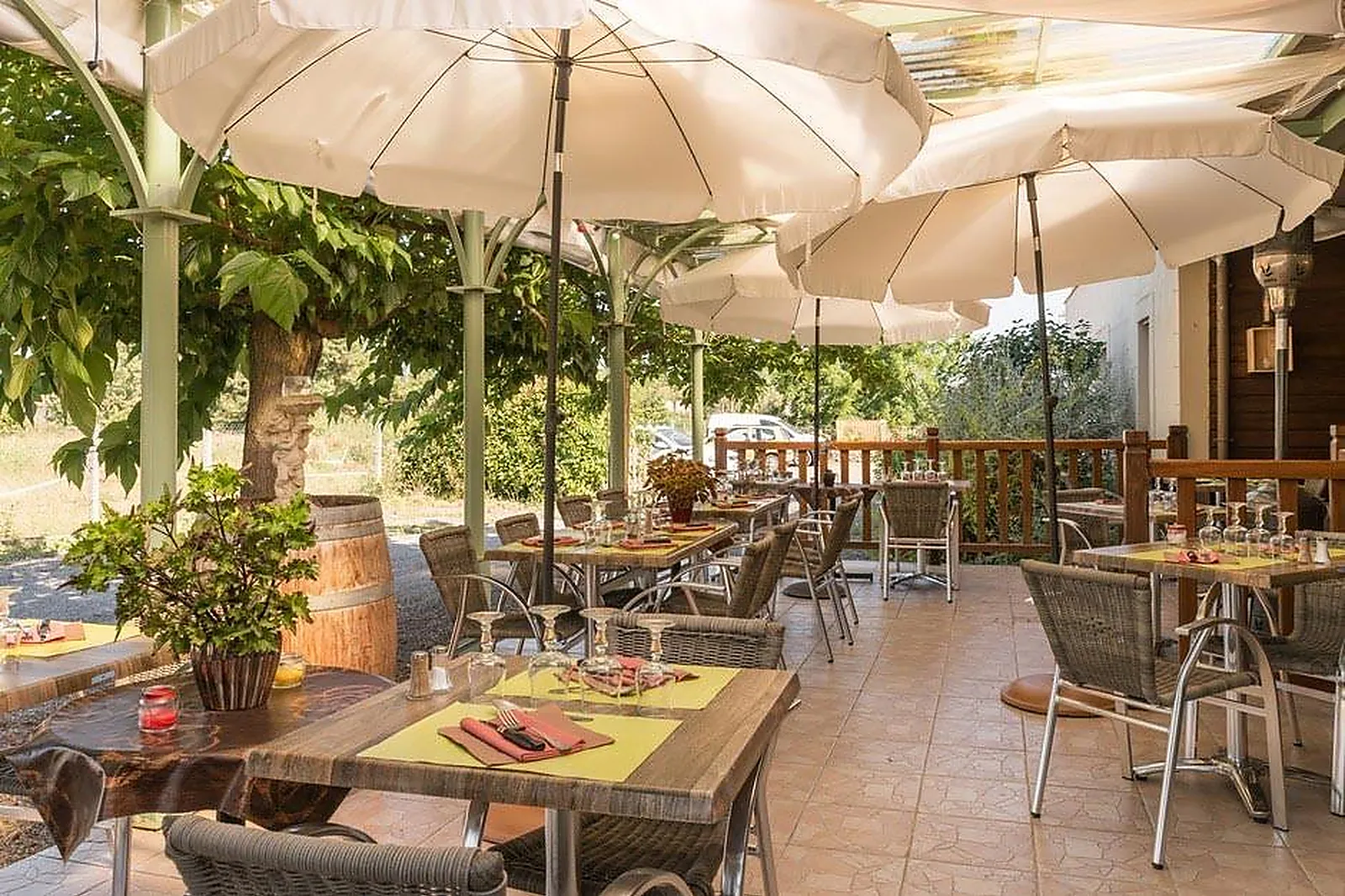 Lieux événementiels, HÔTEL RESTAURANT LES 3B