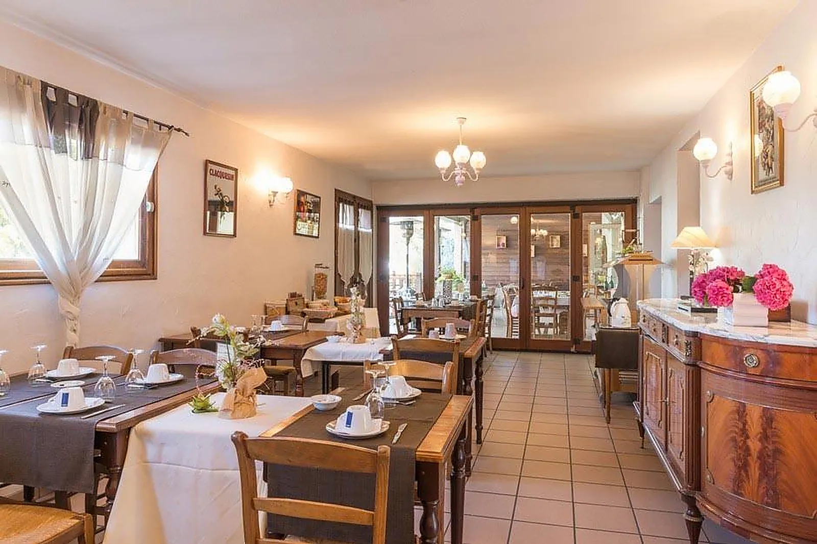 Lieux événementiels, HÔTEL RESTAURANT LES 3B