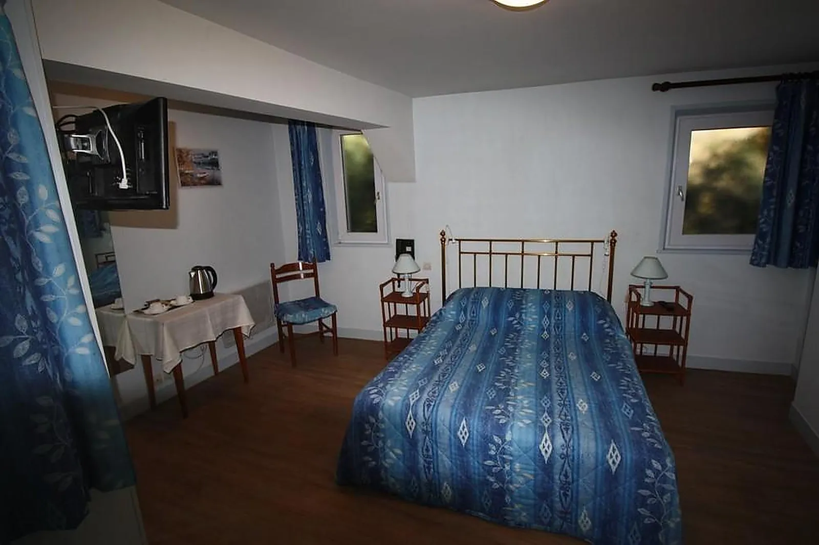 Lieux événementiels, HÔTEL RESTAURANT LES DEUX SAPINS