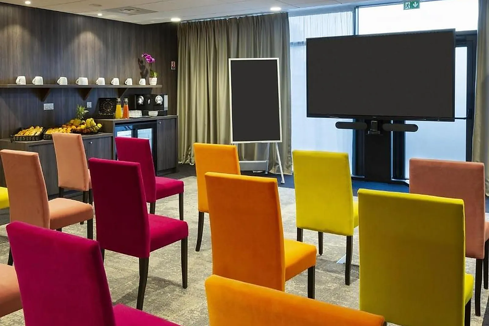 Lieux événementiels, HÔTEL ROI SOLEIL PRESTIGE PLAISIR