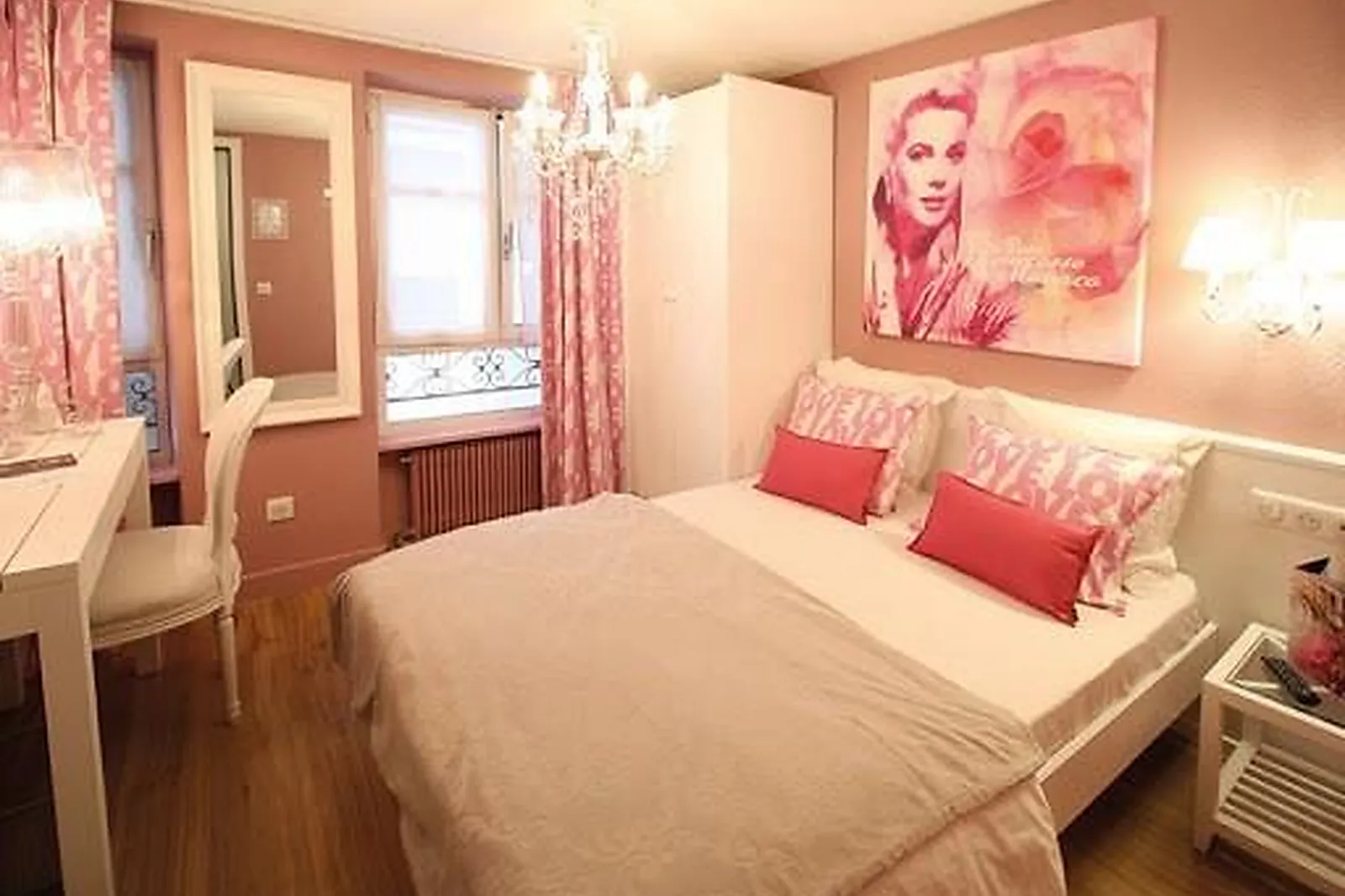 Lieux événementiels, HÔTEL ROSES