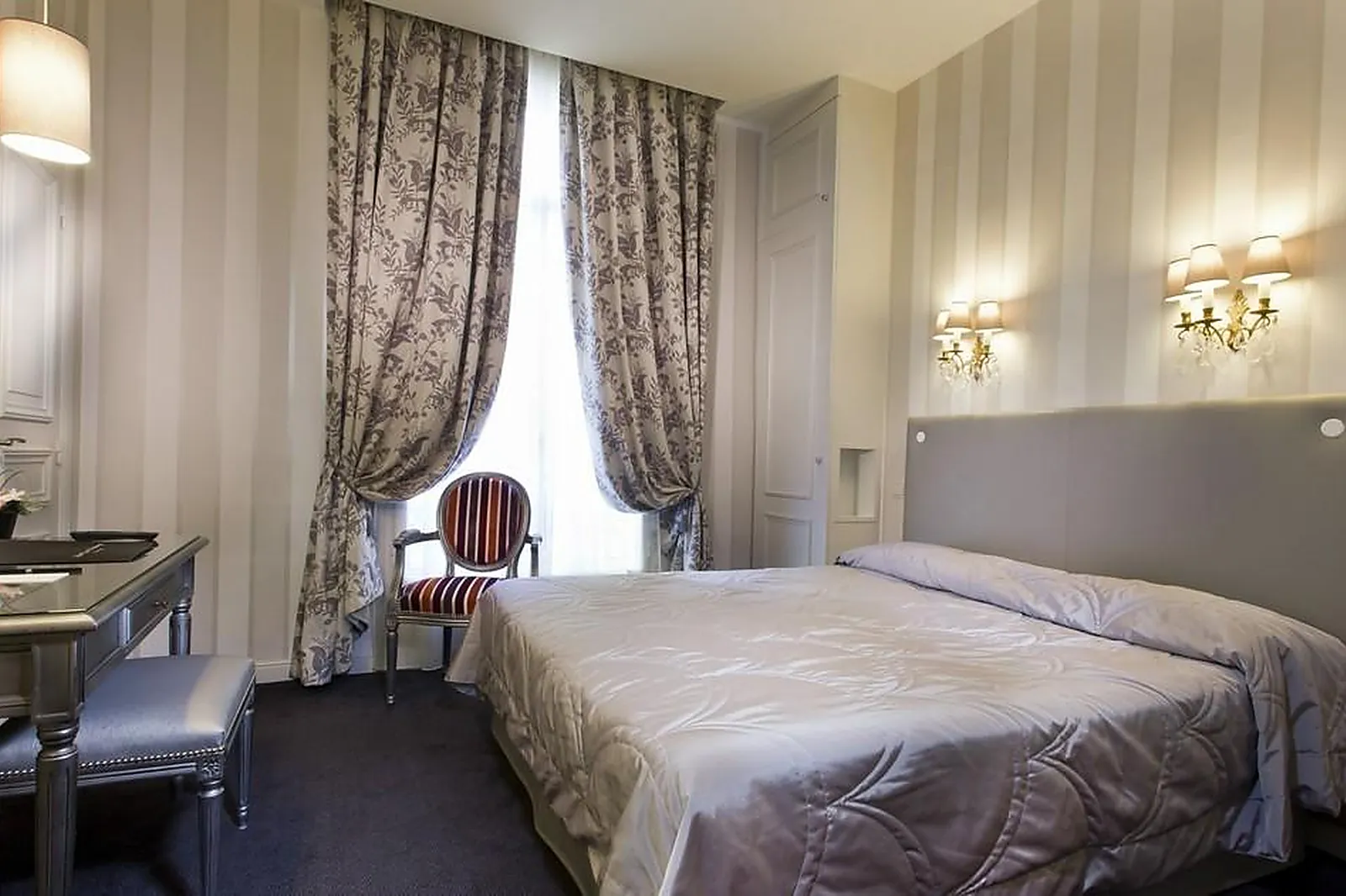 Lieux événementiels, HOTEL SAINT PÉTERSBOURG OPÉRA AND SPA