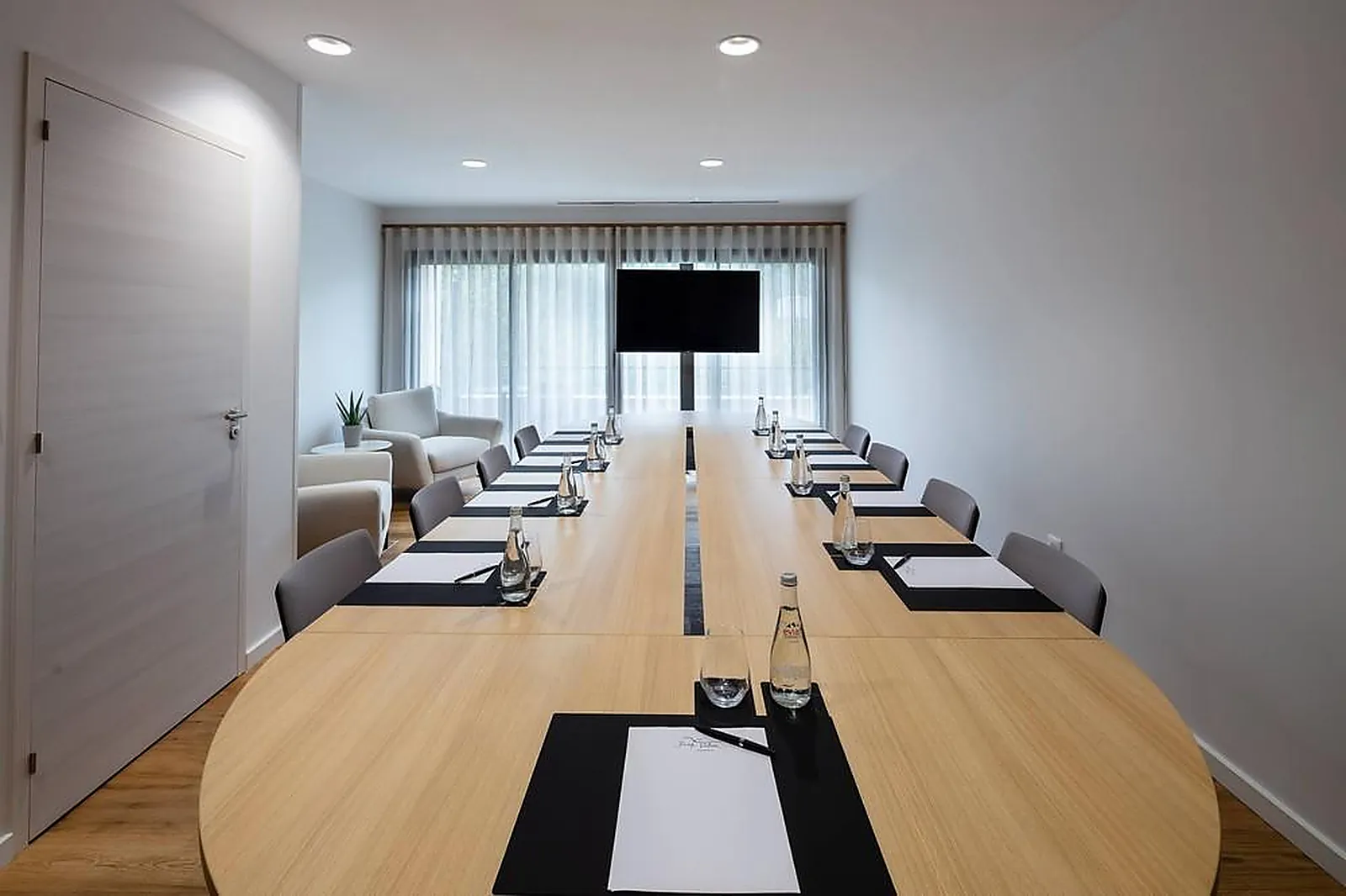 Lieux événementiels, HÔTEL SAINTE-VICTOIRE VAUVENARGUES