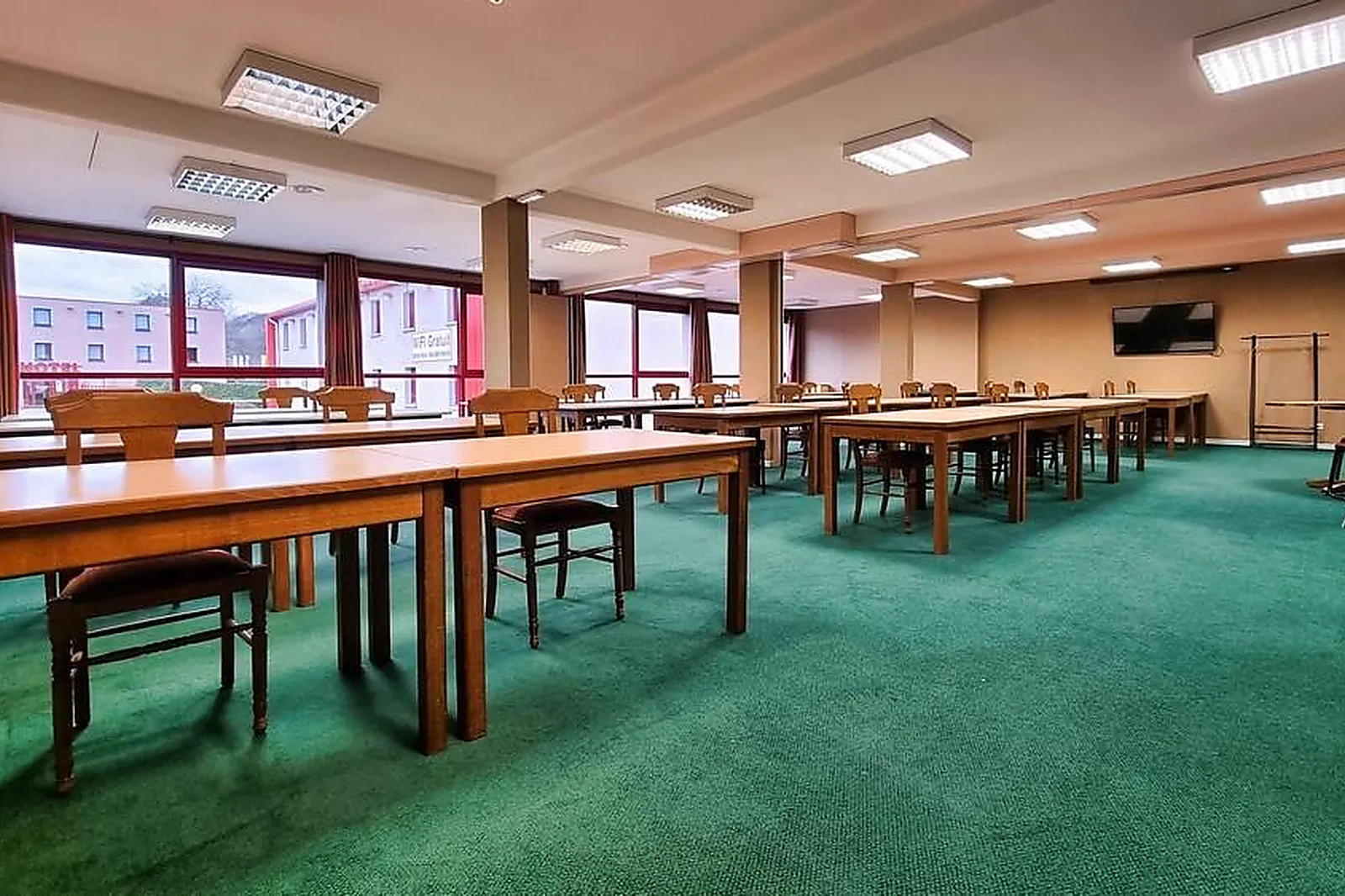 Lieux événementiels, HÔTEL SIATEL CHATEAUFARINE