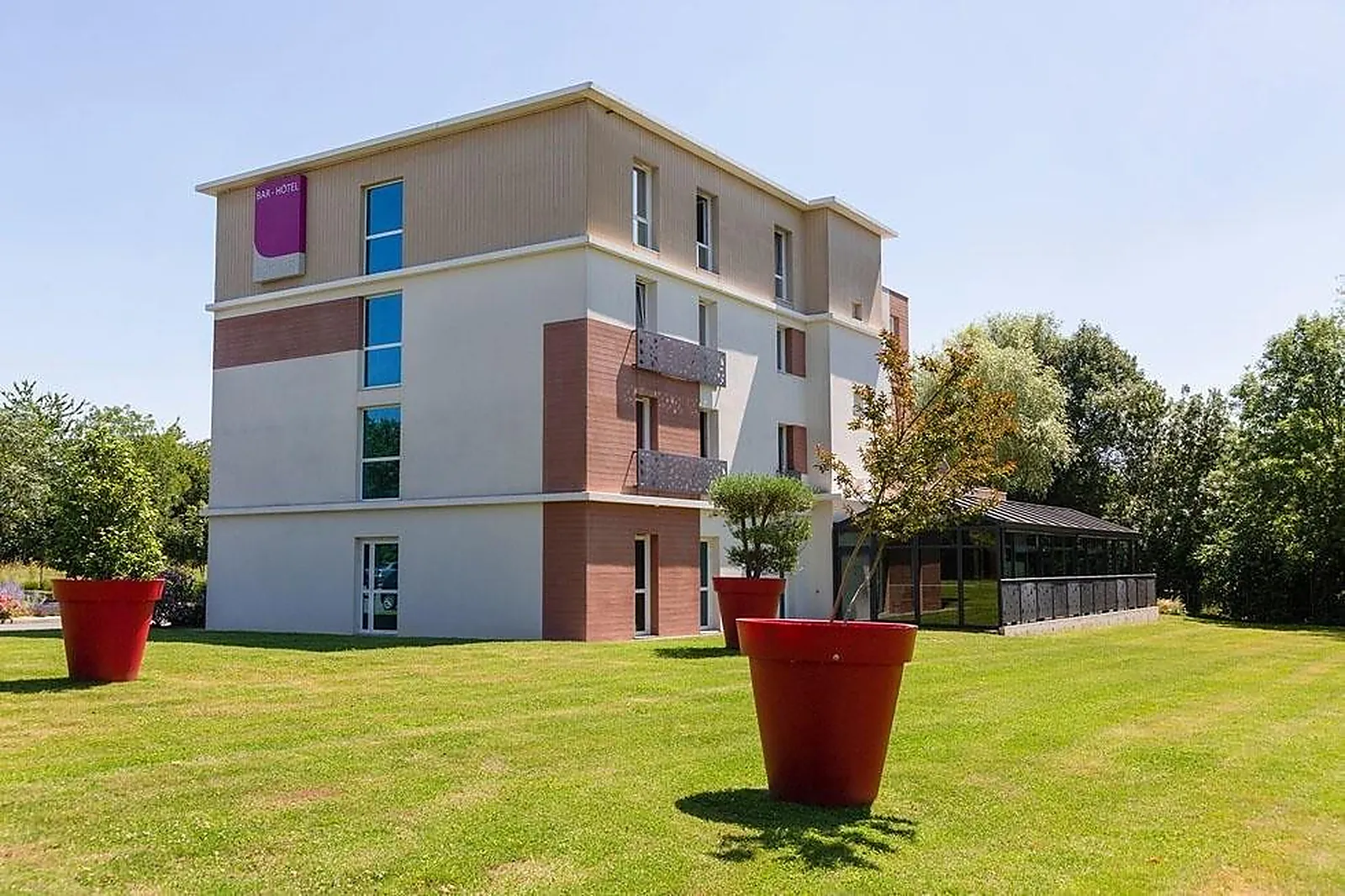 Lieux événementiels, HÔTEL THE ORIGINALS SAINT JAMES MONTAIGU