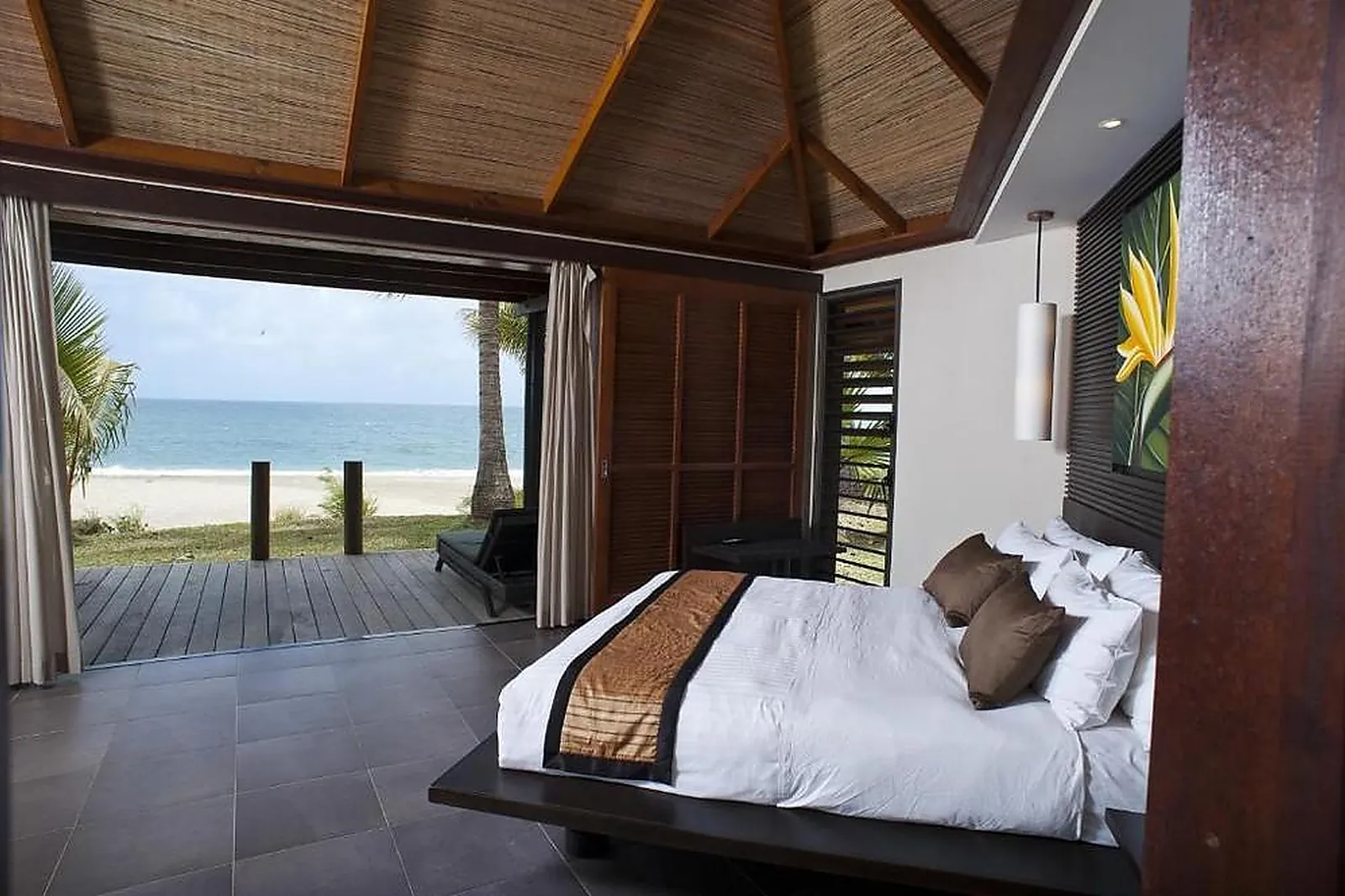 Lieux événementiels, HÔTEL TIETI