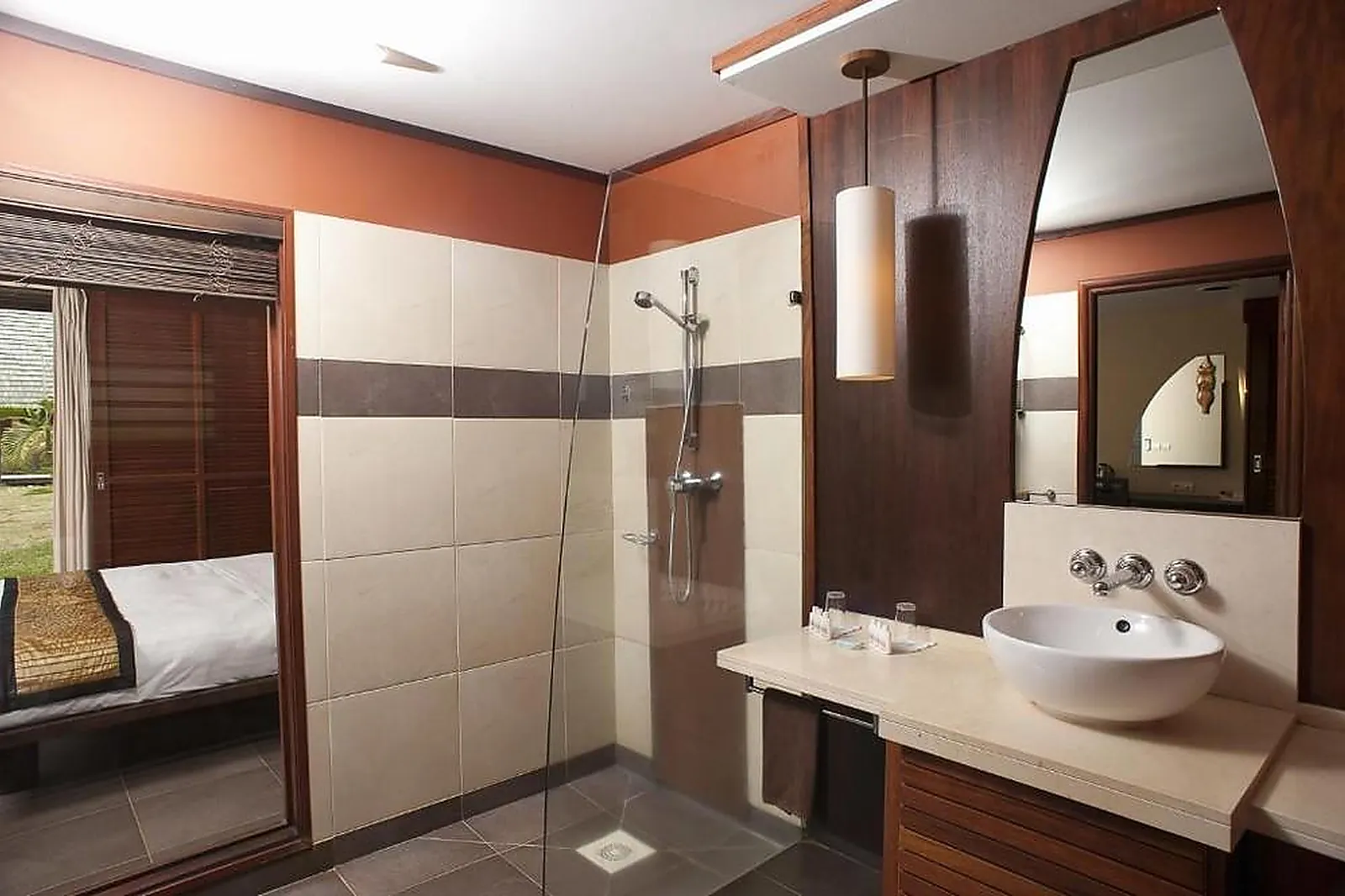 Lieux événementiels, HÔTEL TIETI