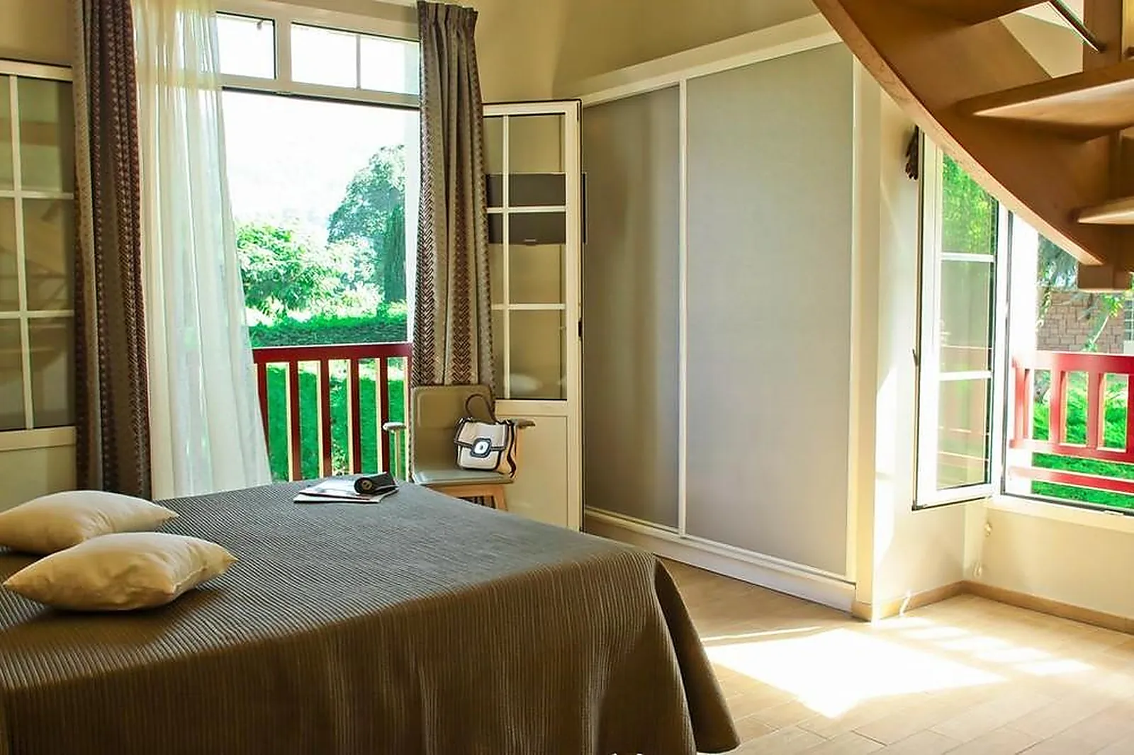 Lieux événementiels, HÔTEL TXISTULARI