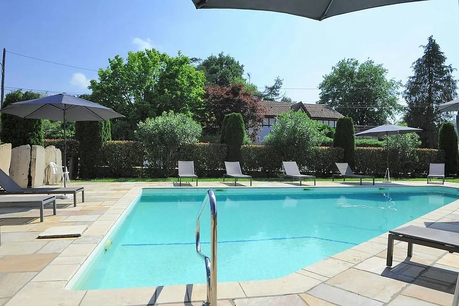 Lieux événementiels, HÔTEL TXISTULARI