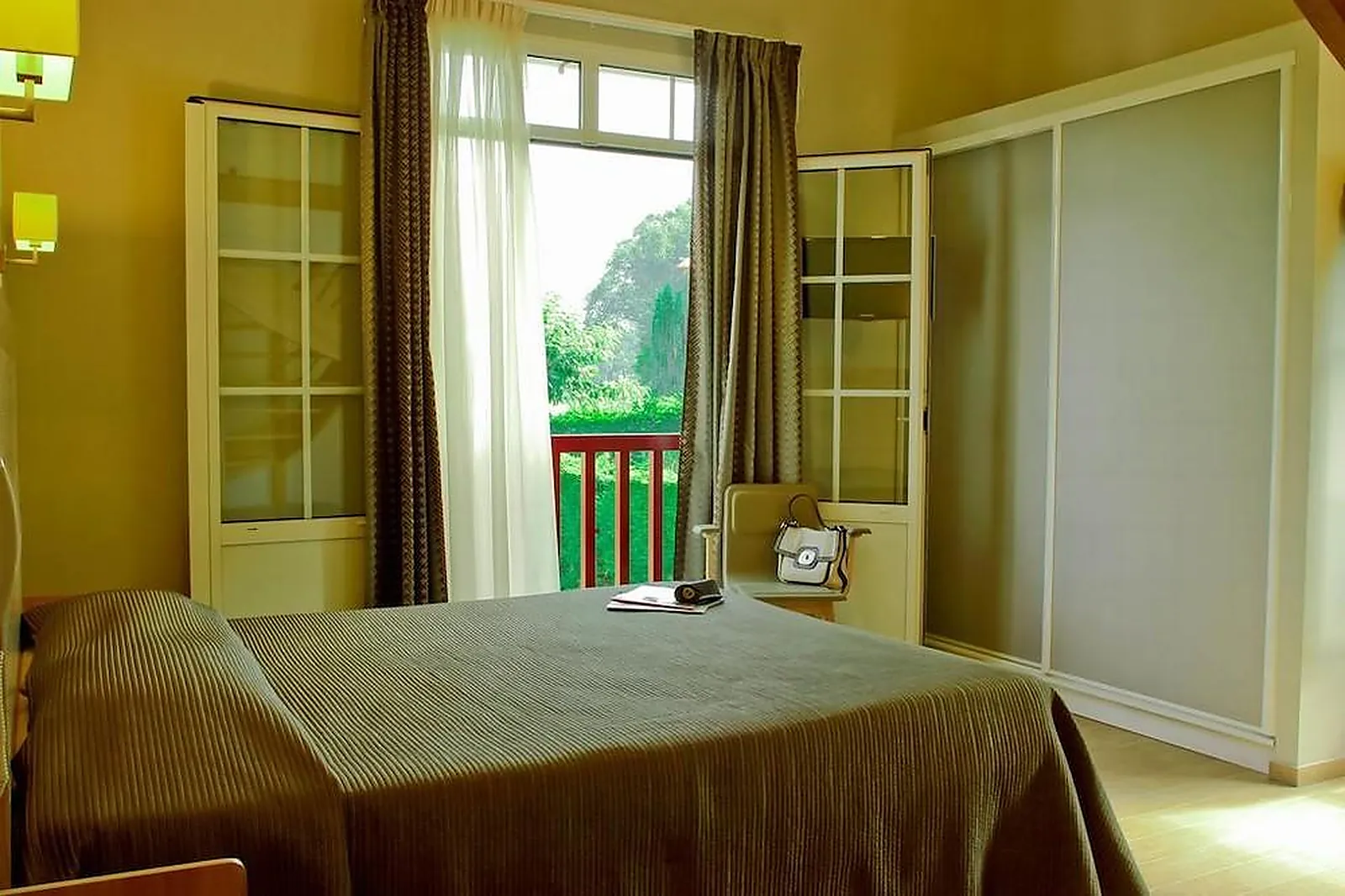 Lieux événementiels, HÔTEL TXISTULARI