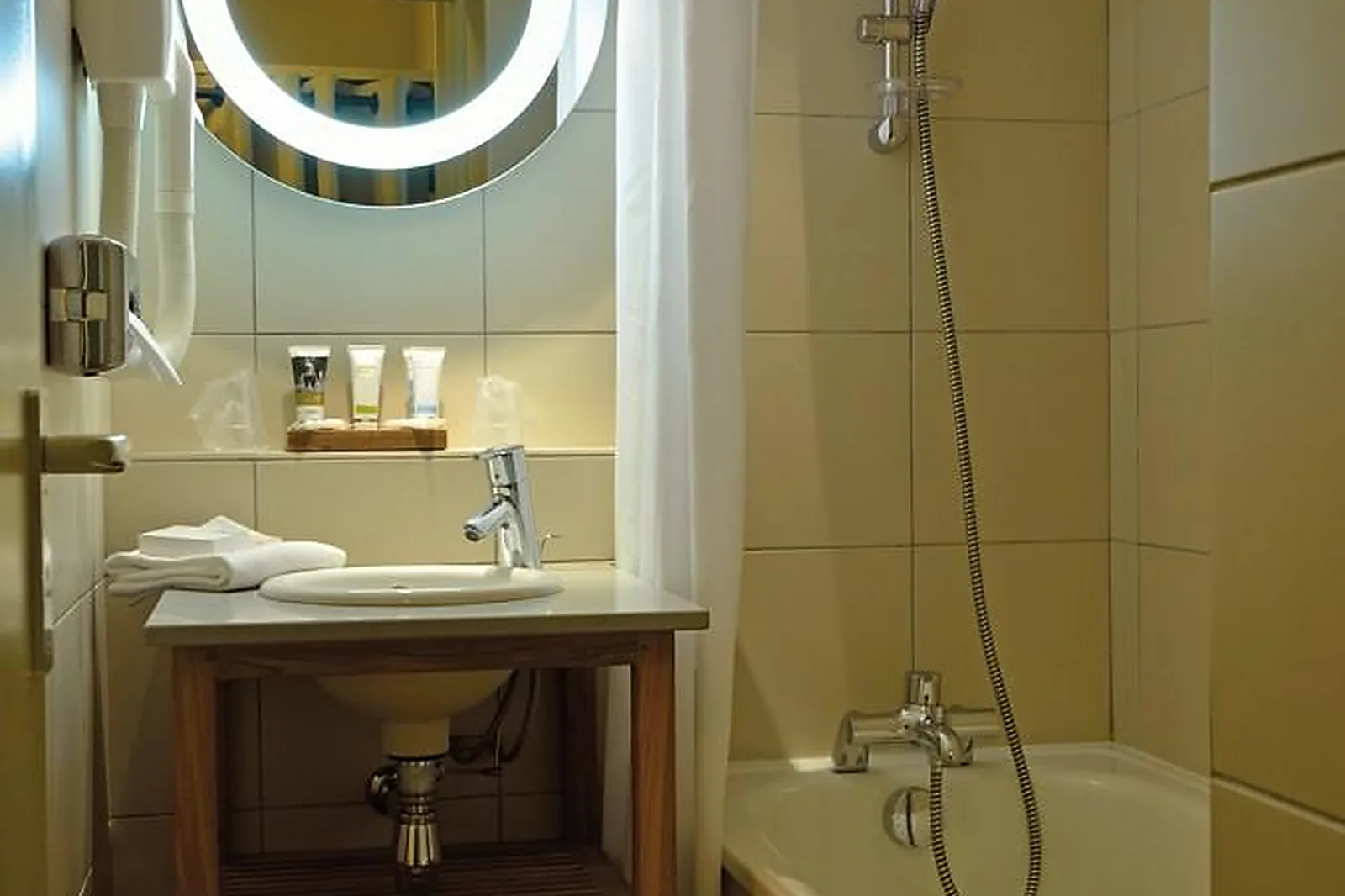 Lieux événementiels, HOTEL VACANCES BLEUES EDEN DES CIMES (BELLE PLAGNE 2100)