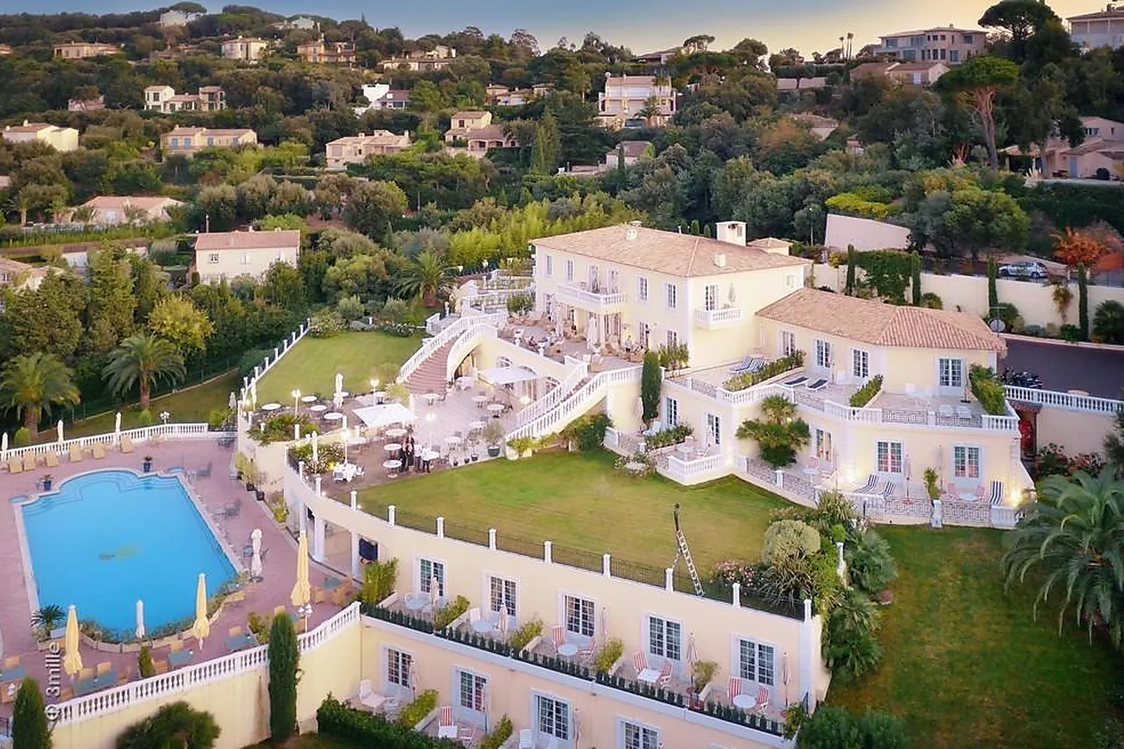 Lieux événementiels, HOTEL VILLA BELROSE