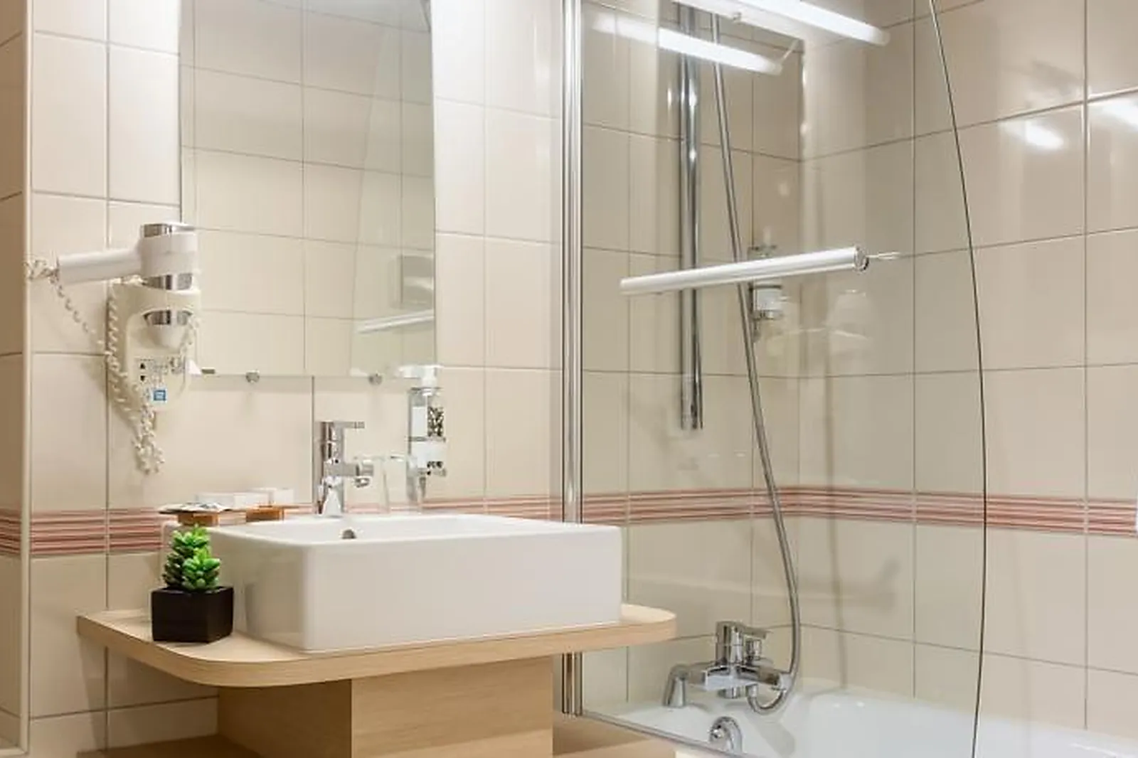 Lieux événementiels, HÔTEL WILSON