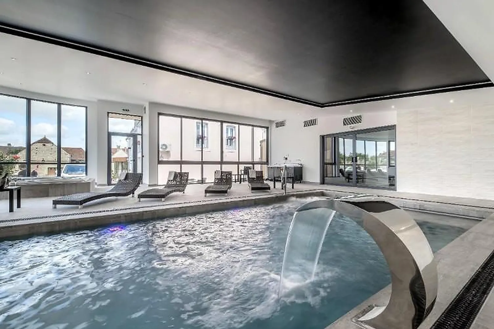 Lieux événementiels, HÔTEL AUX MAISONS