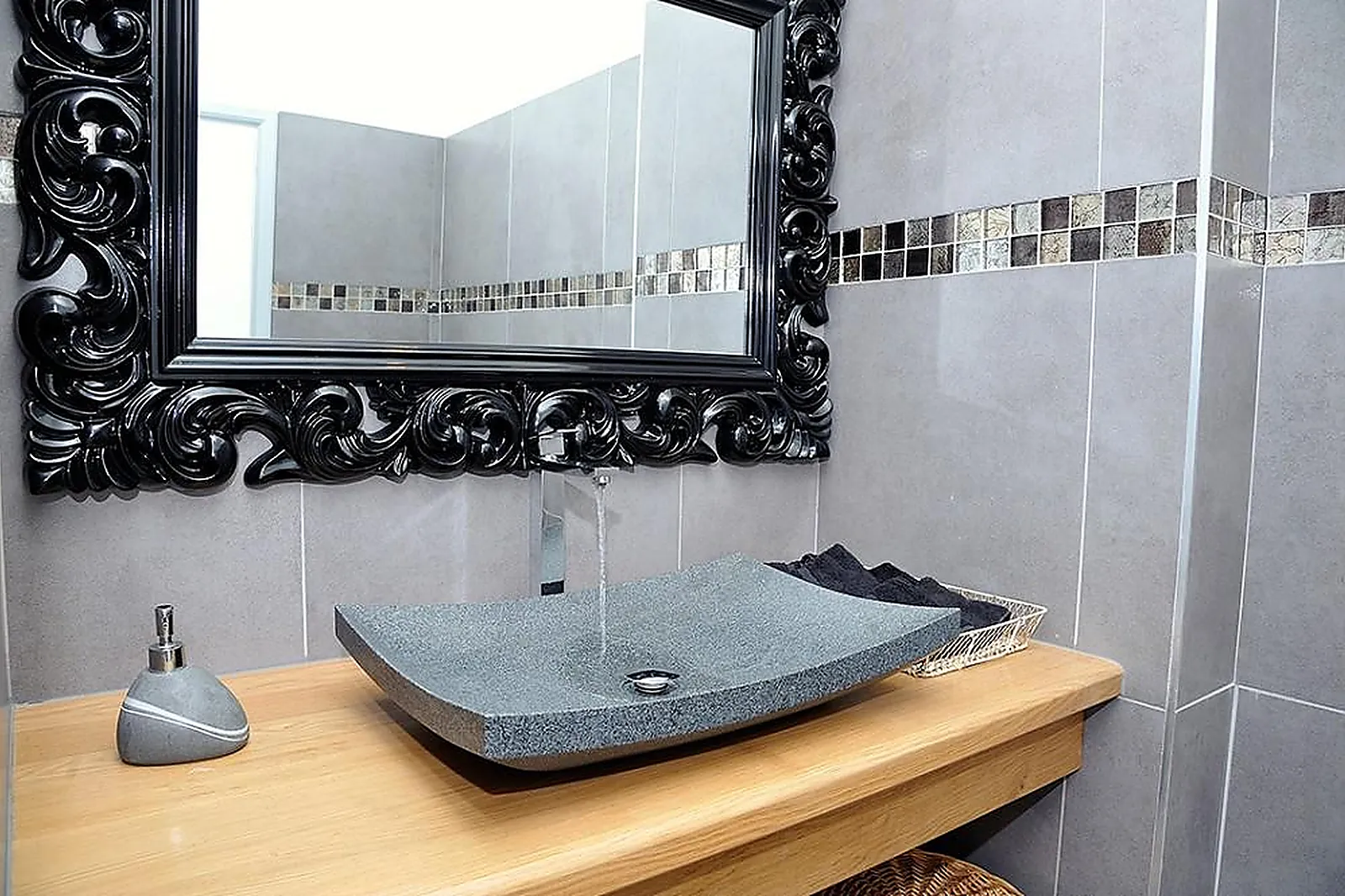 Lieux événementiels, HÔTEL AUX MAISONS