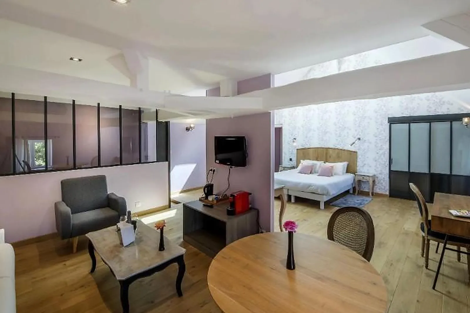 Lieux événementiels, HÔTEL AUX MAISONS