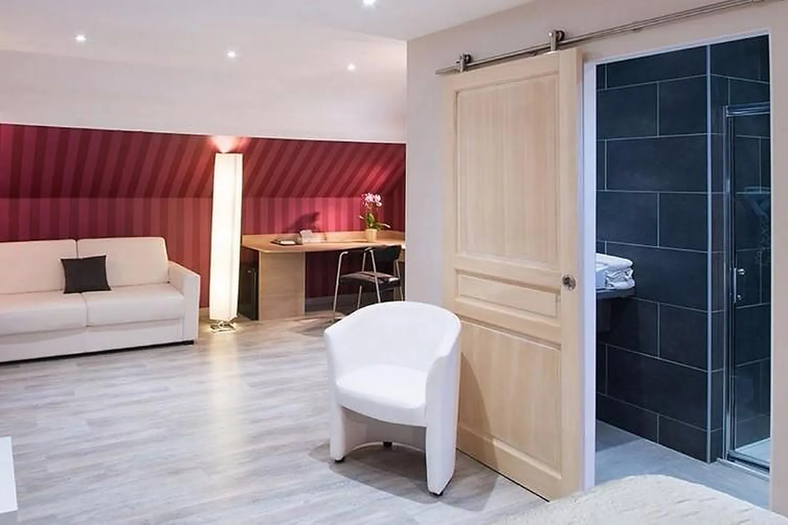 Lieux événementiels, HÔTEL AUX MAISONS