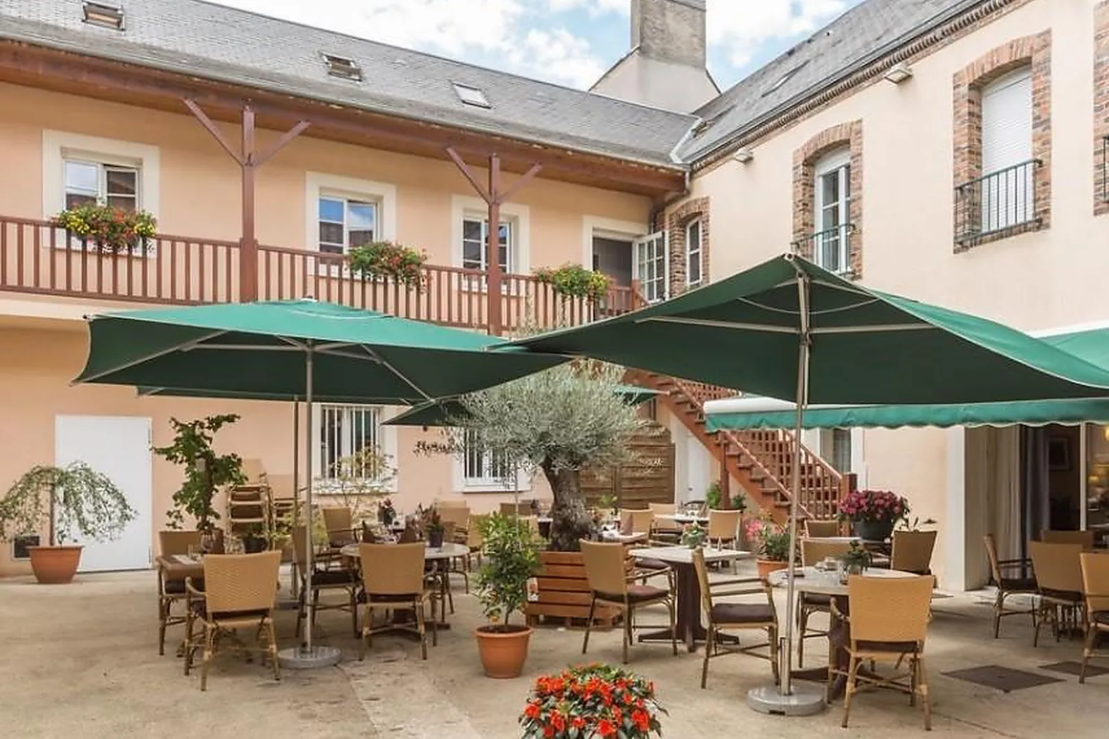 Lieux événementiels, HÔTEL D'ANGLETERRE SAINT-CALAIS