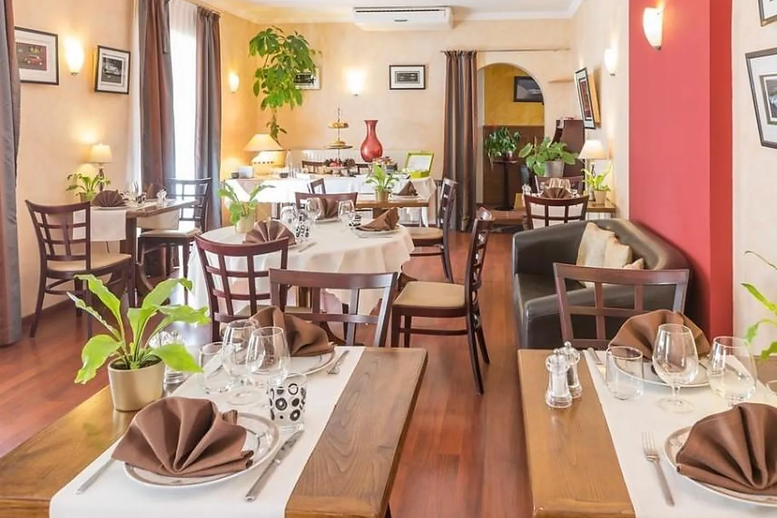 Lieux événementiels, HÔTEL D'ANGLETERRE SAINT-CALAIS