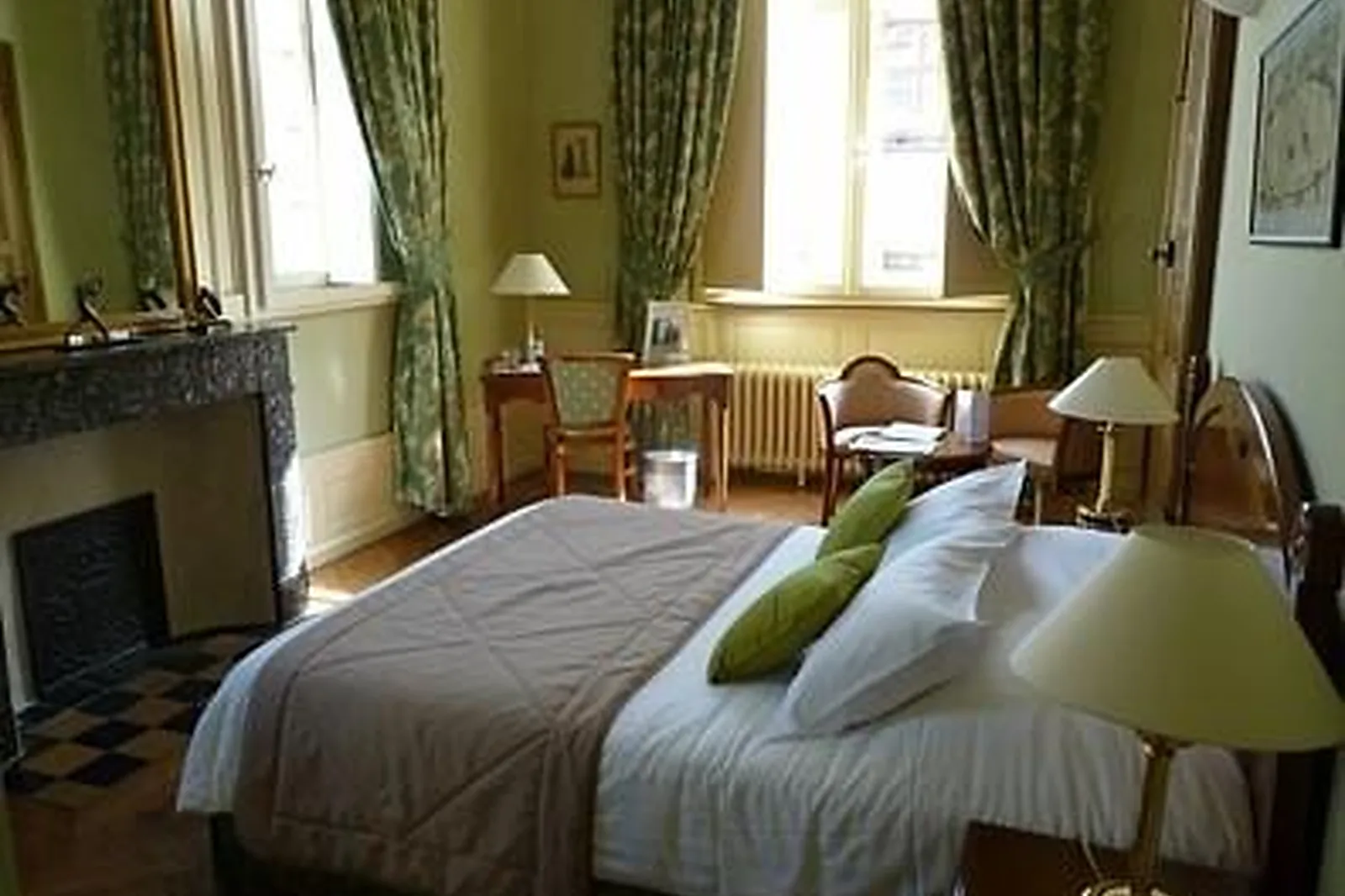 Lieux événementiels, HÔTEL D'HAUSSONVILLE