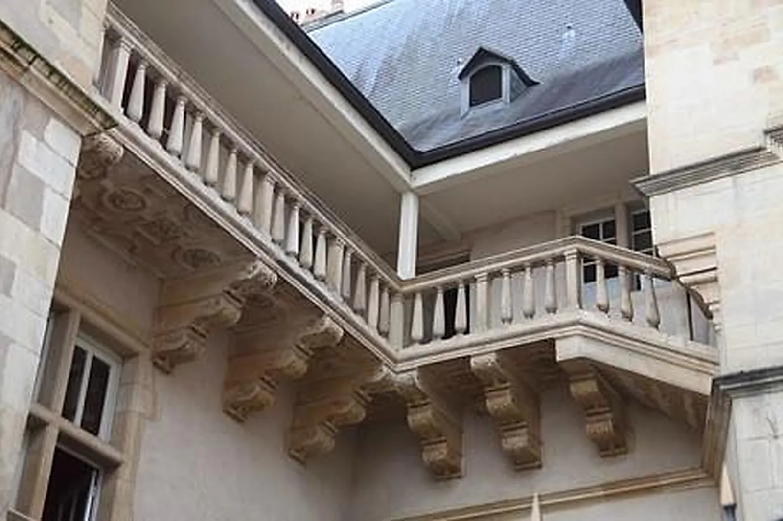 Lieux événementiels, HÔTEL D'HAUSSONVILLE