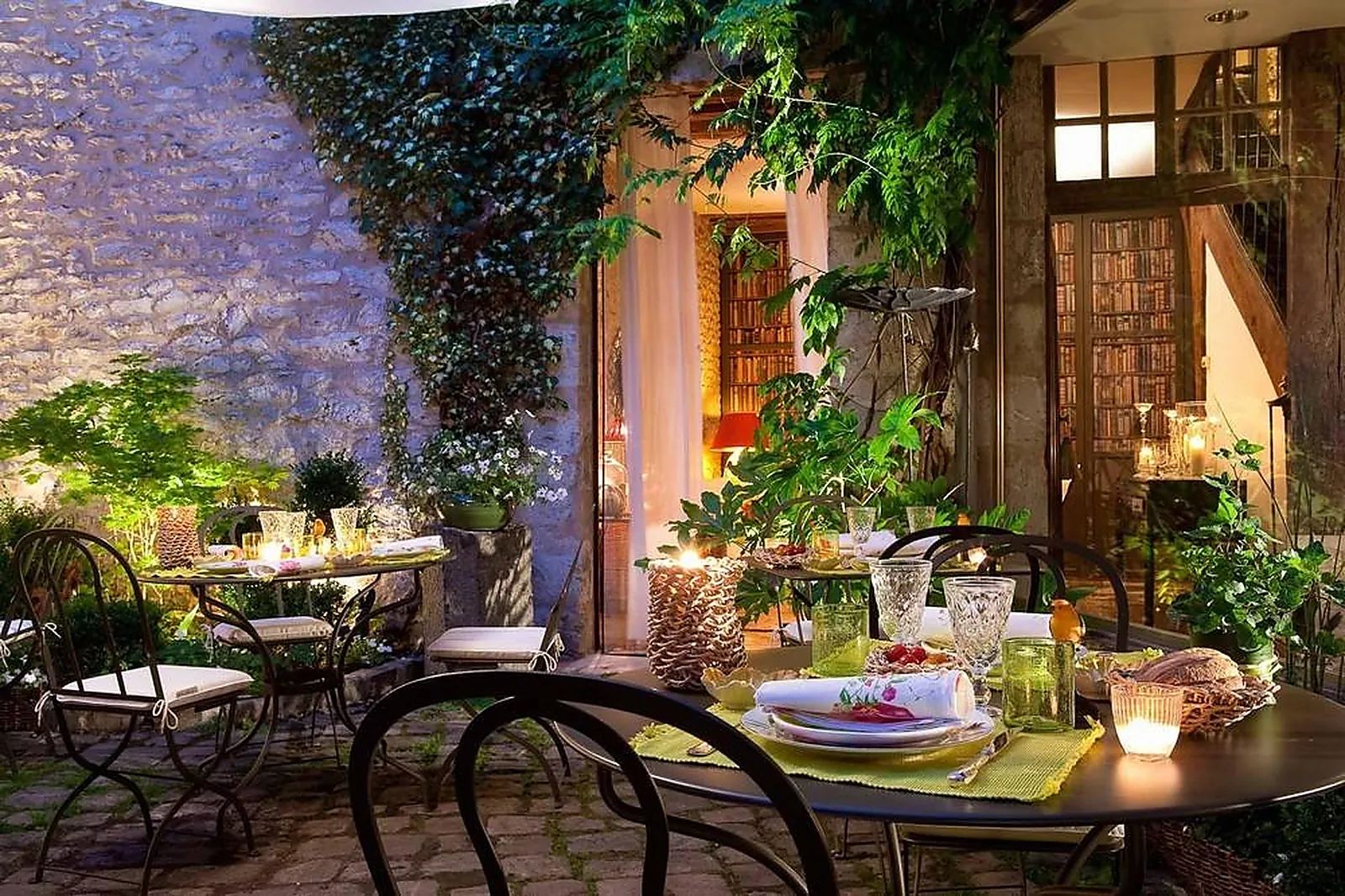 Lieux événementiels, HOTEL DE FRANCE ANGERVILLE