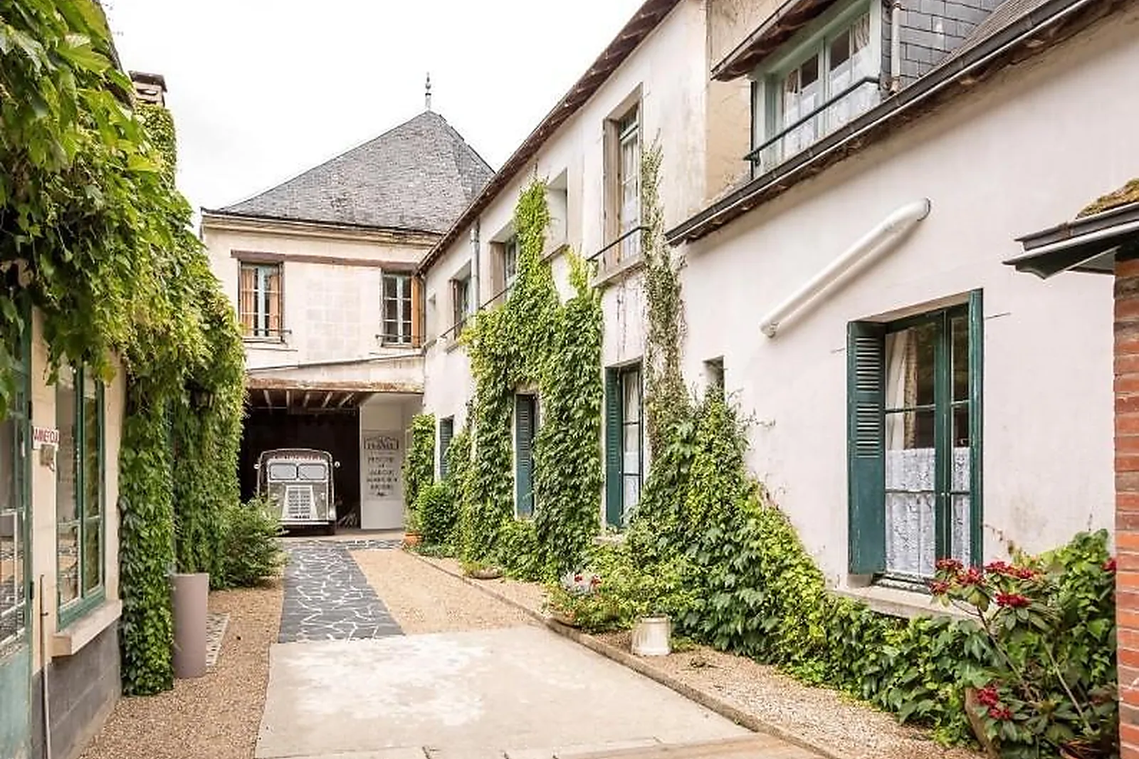 Lieux événementiels, HÔTEL DE FRANCE LA CHARTRE-SUR-LE-LOIR