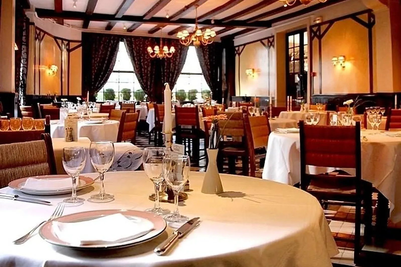 Lieux événementiels, HÔTEL DE FRANCE LA CHARTRE-SUR-LE-LOIR