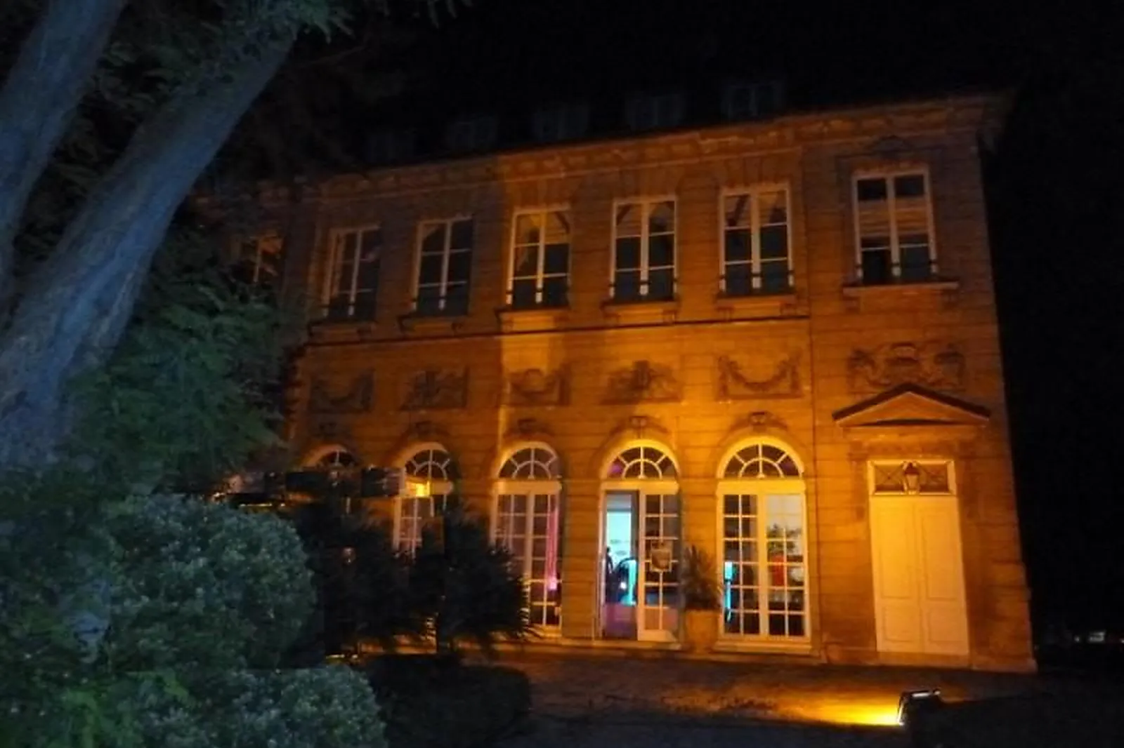 Lieux événementiels, HÔTEL DE MASSA