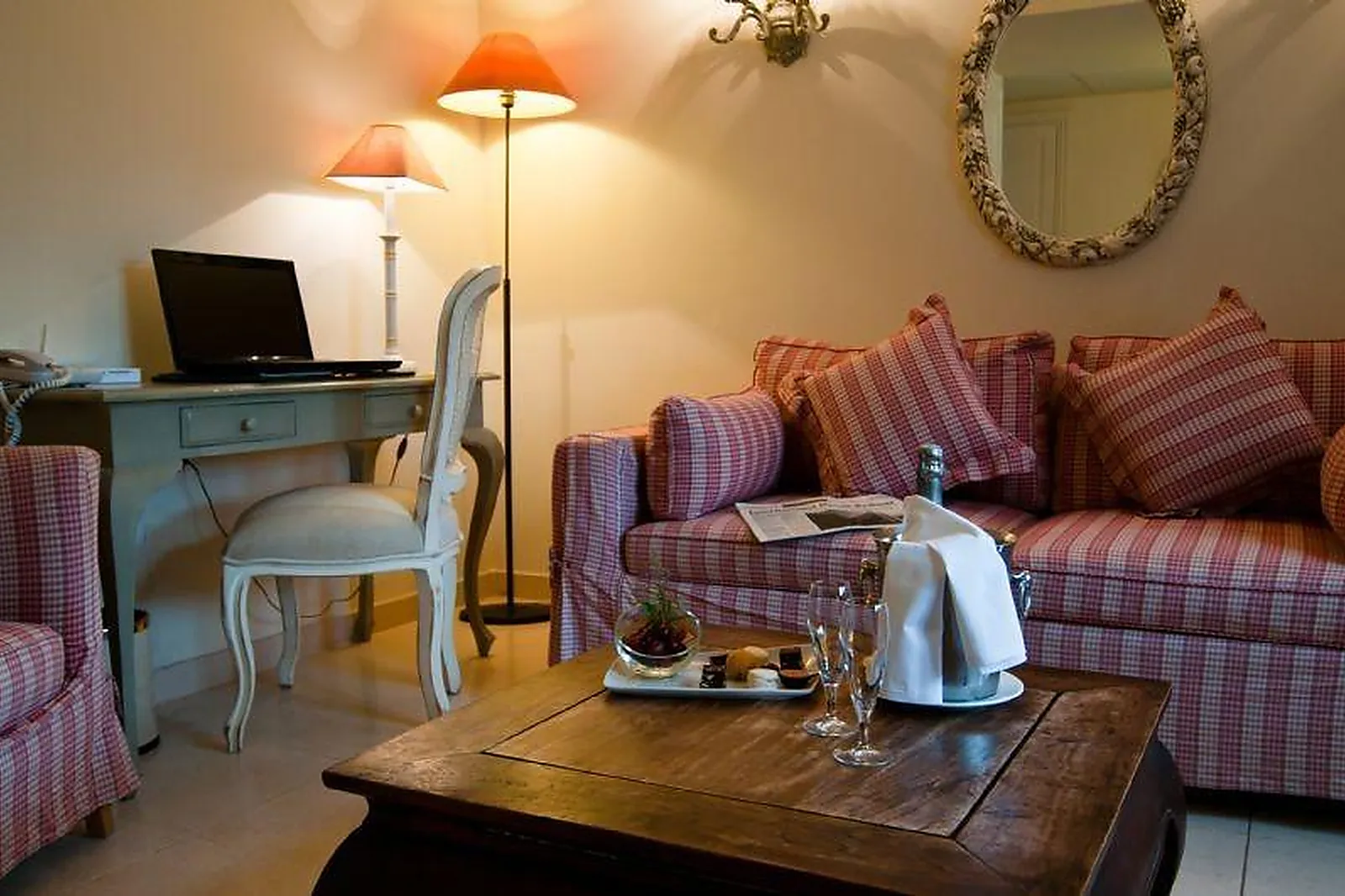 Lieux événementiels, HÔTEL DE MOUGINS