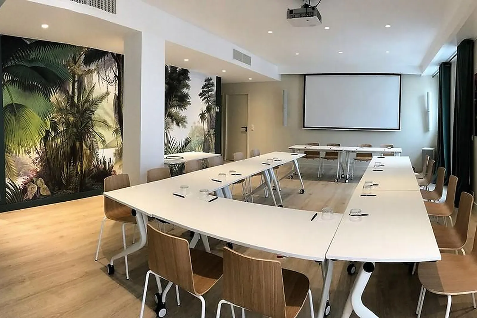 Lieux événementiels, HÔTEL DE SILHOUETTE