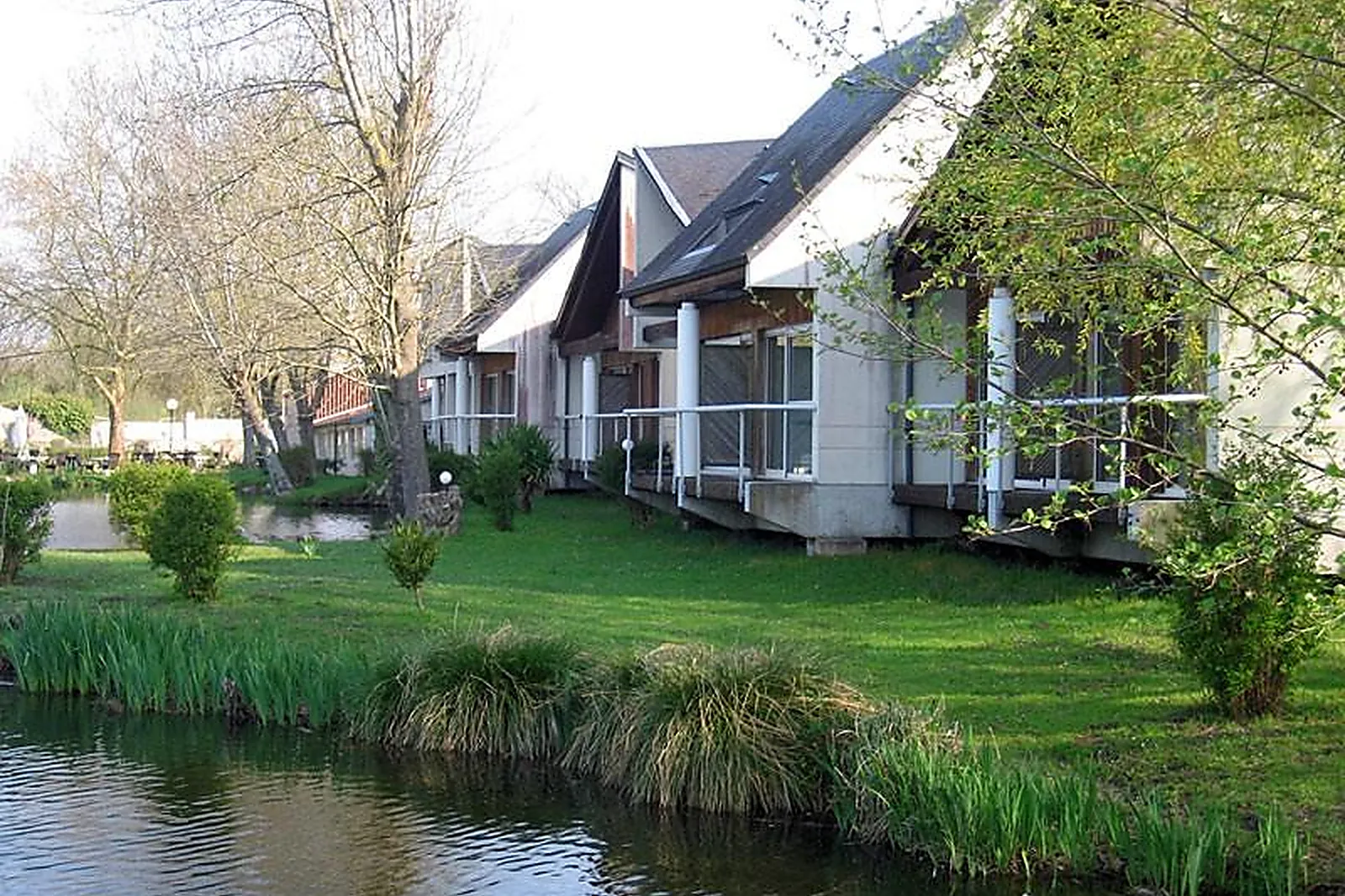 Lieux événementiels, HÔTEL DE L'ILE DU SAUSSAY