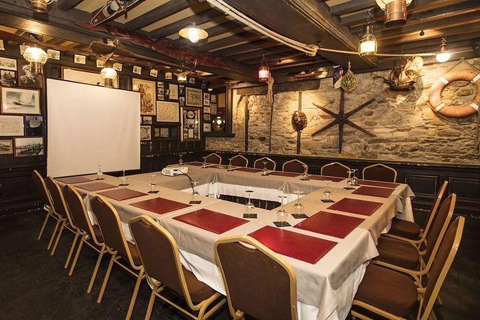 Lieux événementiels, HÔTEL DE L'UNIVERS SAINT-MALO