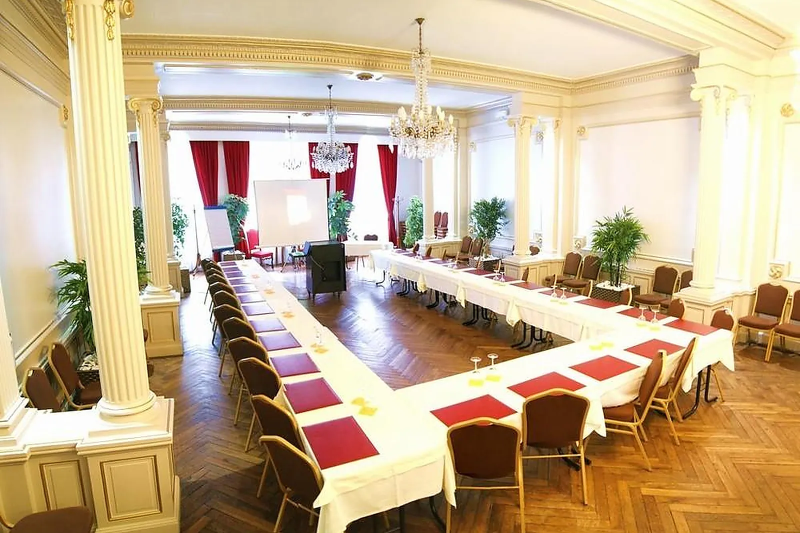 Lieux événementiels, HÔTEL DE L'UNIVERS SAINT-MALO