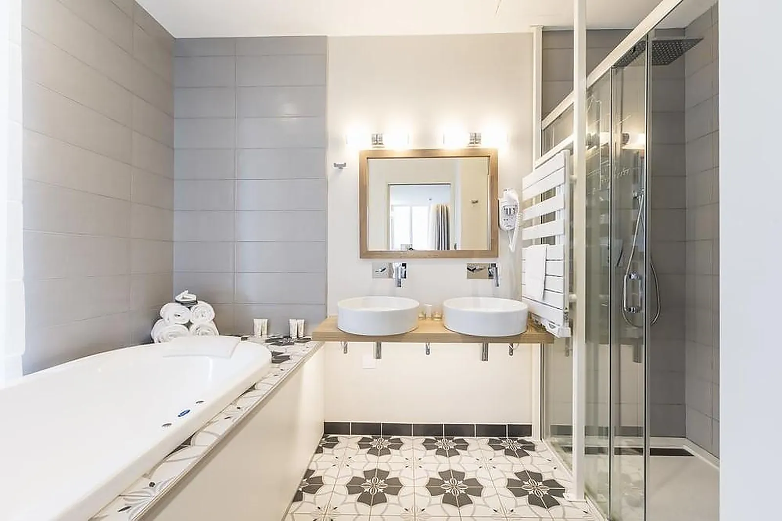 Lieux événementiels, HÔTEL DE LA MER BRIGNOGNAN-PLAGES