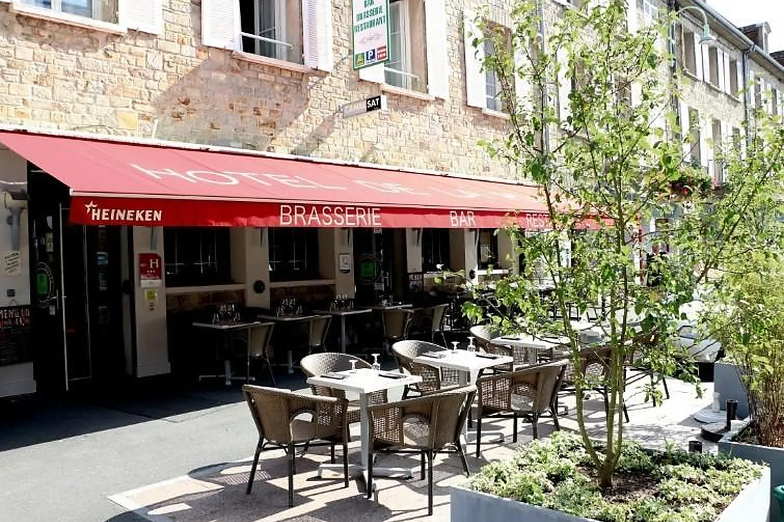 Lieux événementiels, HÔTEL DE LA PLACE AUNAY-SUR-AUDON