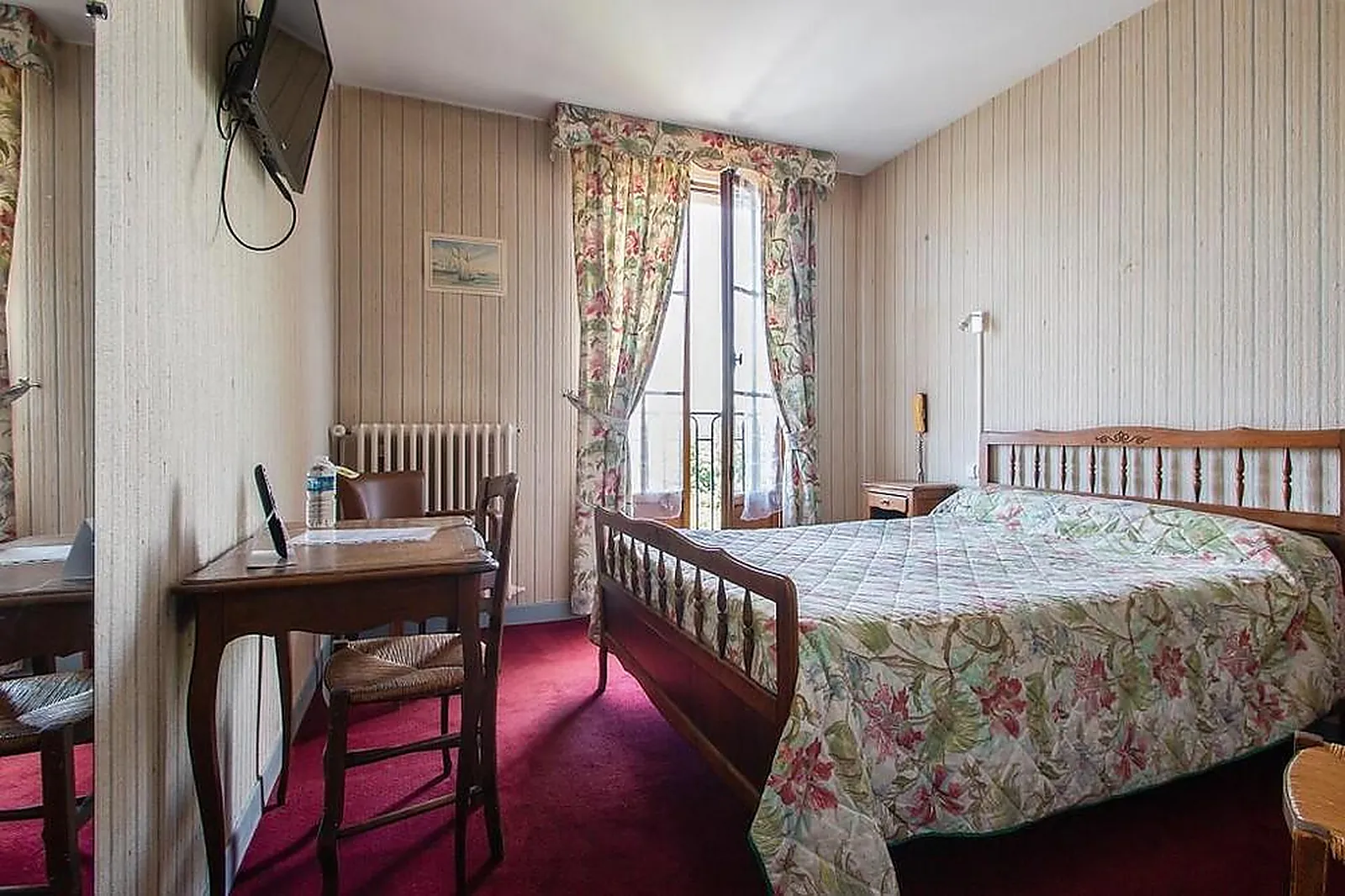 Lieux événementiels, HÔTEL DE LA PLACE MONTMORT LUCY