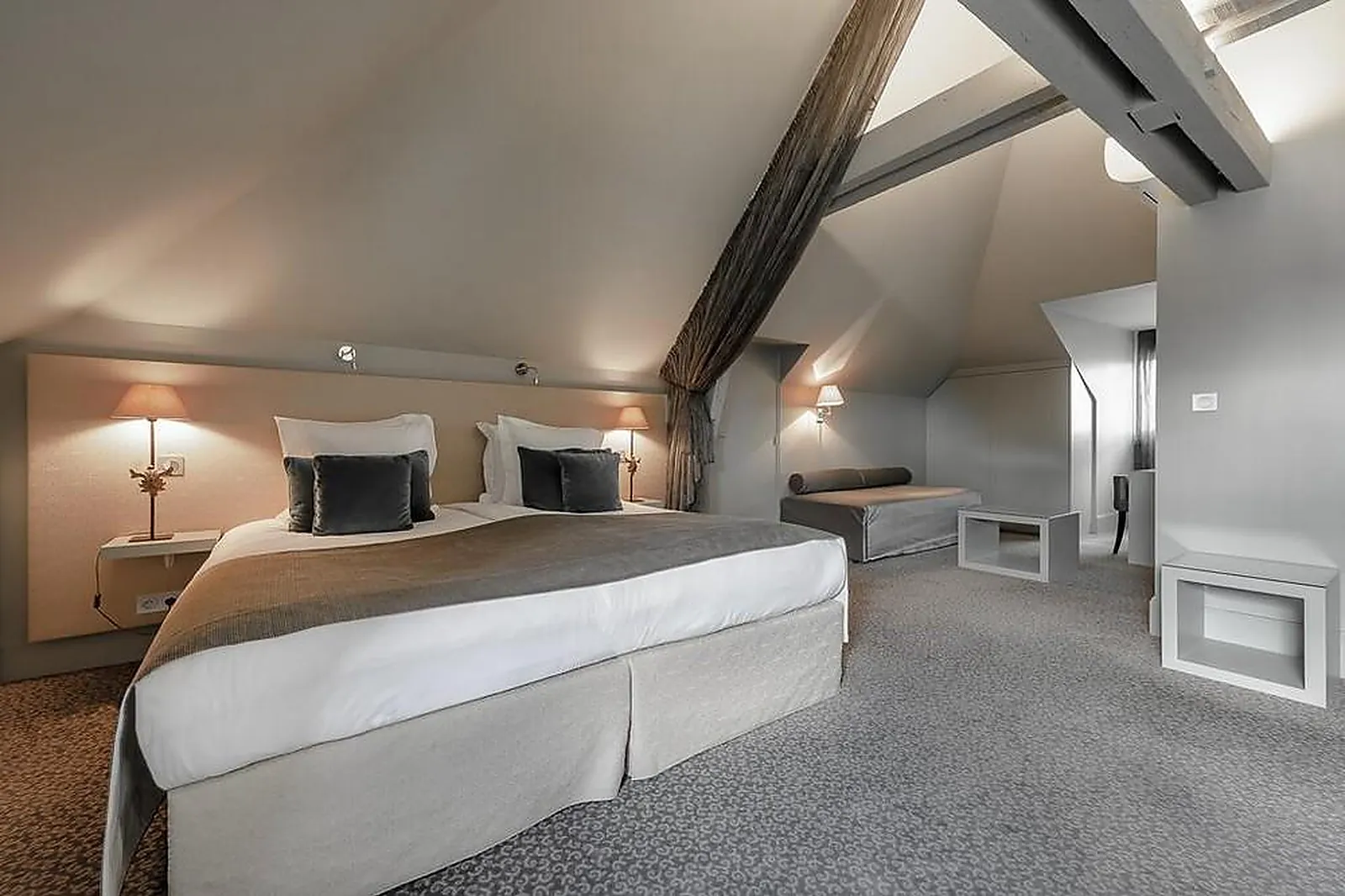 Lieux événementiels, HÔTEL DE LA POSTE - NAJETI