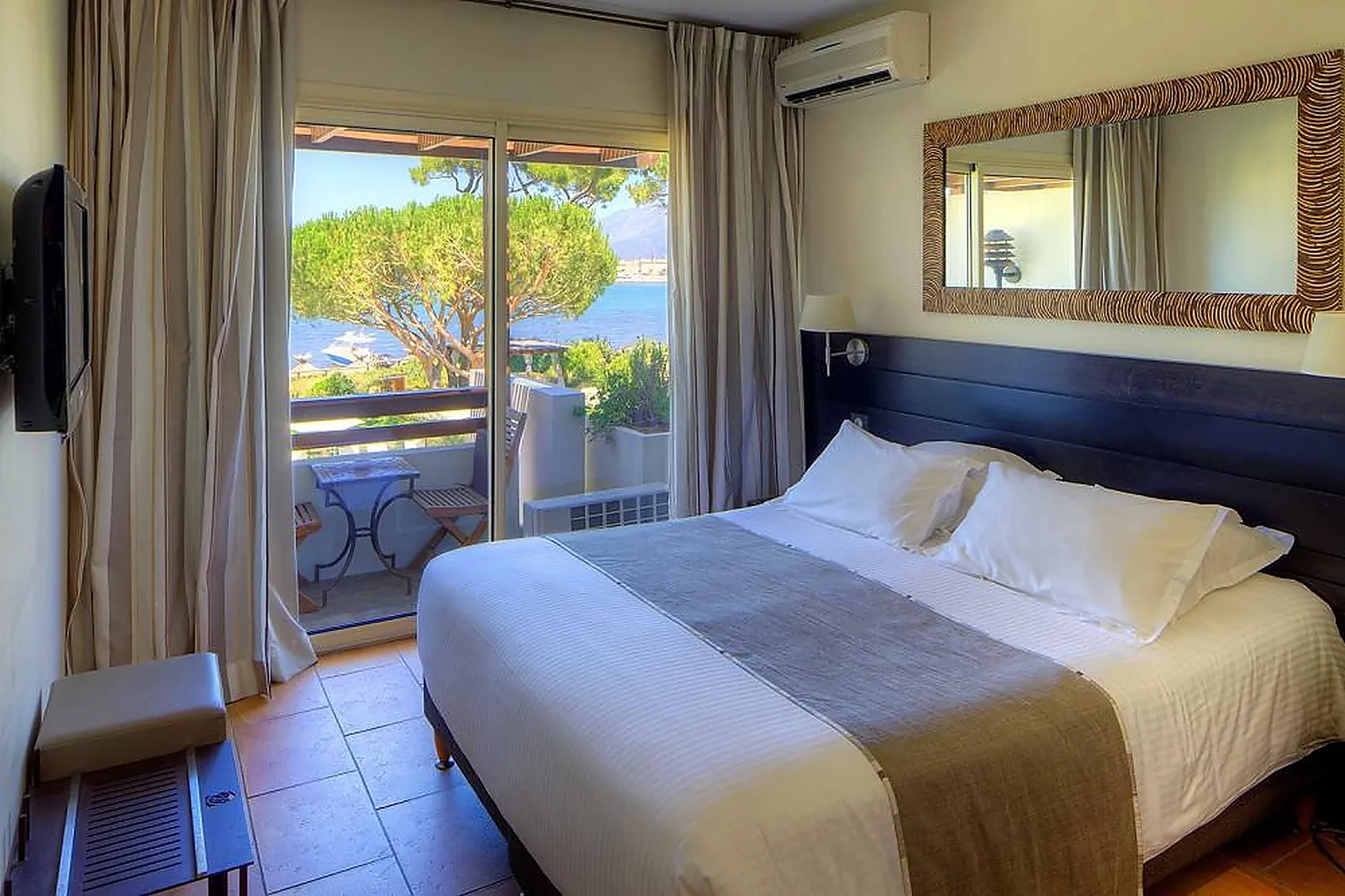 Lieux événementiels, HÔTEL DE LA ROYA