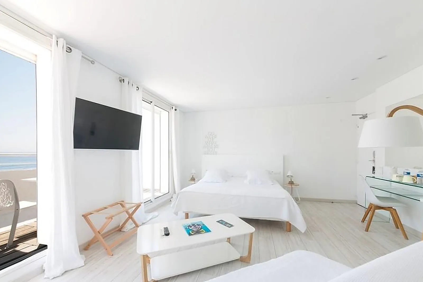 Lieux événementiels, HÔTEL DE LA PLAGE MAHOGANY