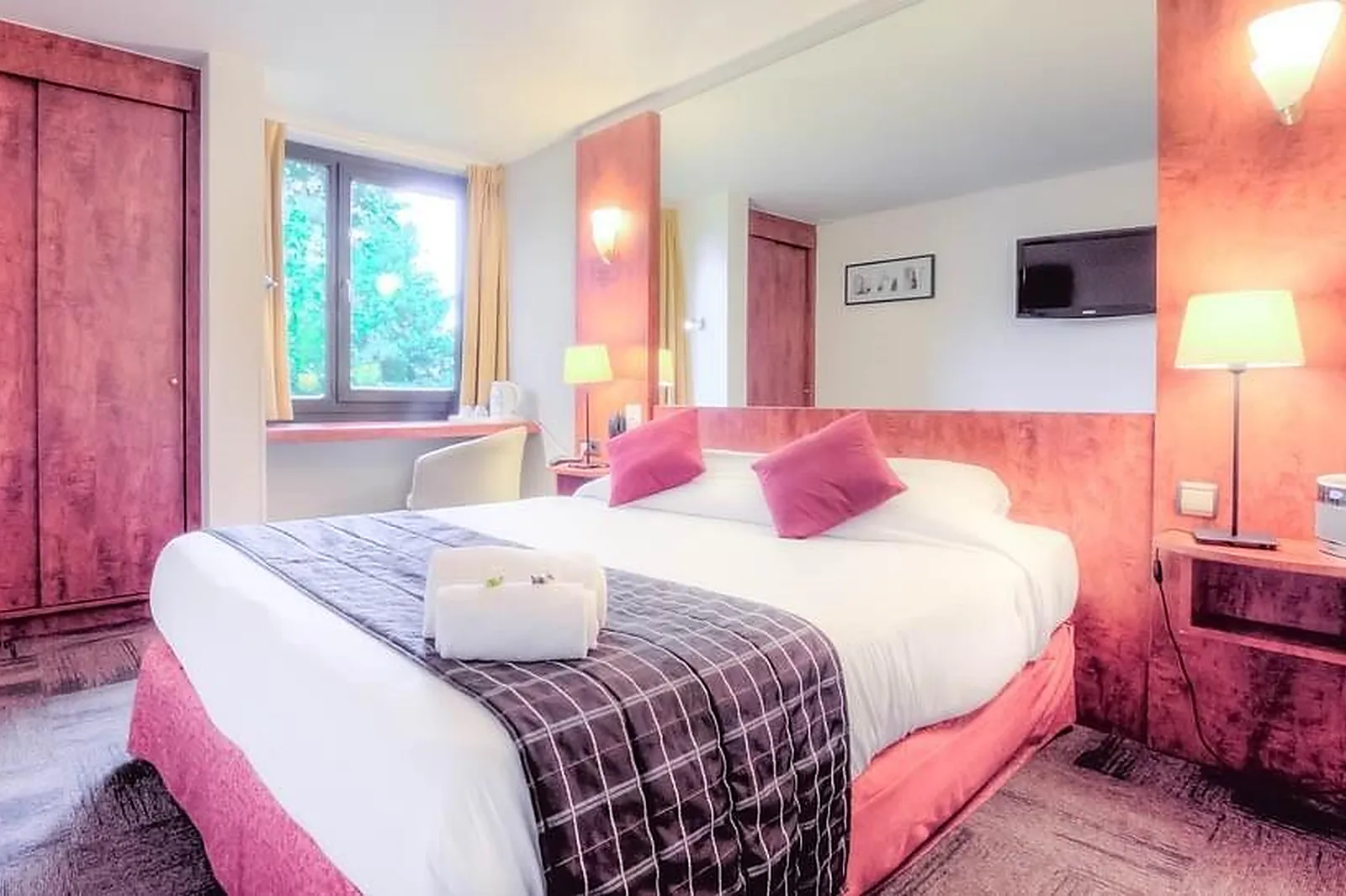 Lieux événementiels, HOTEL DES ACACIAS