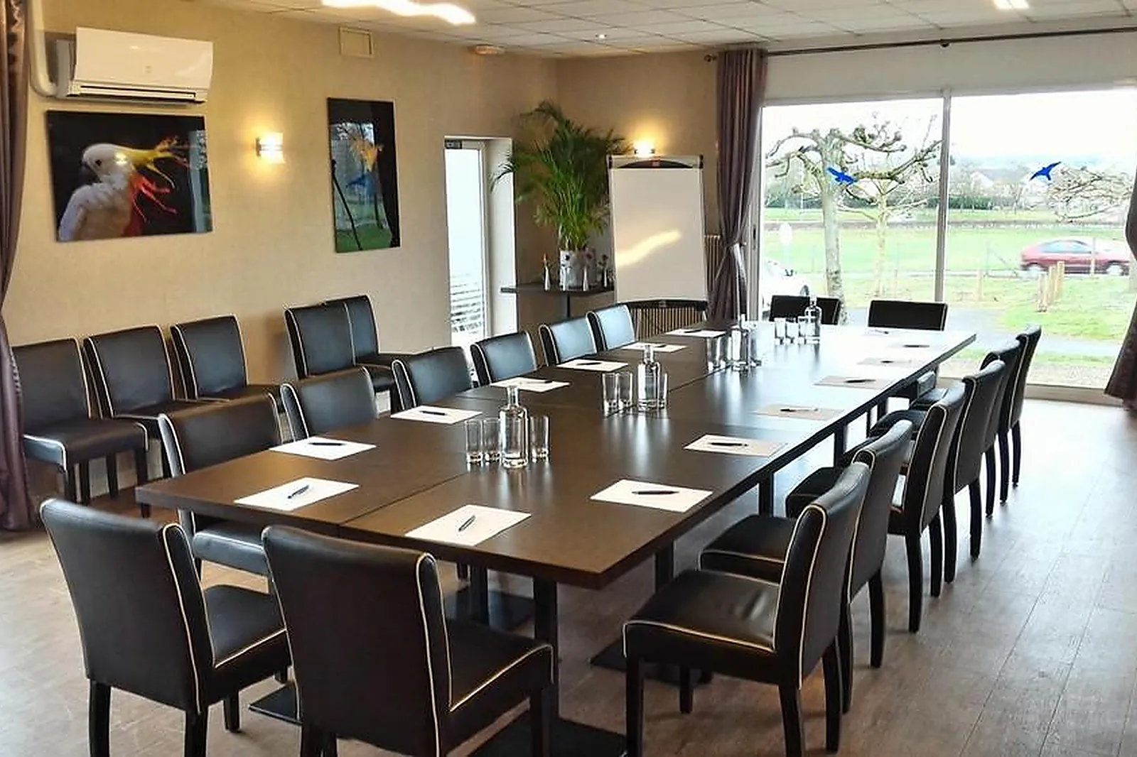 Lieux événementiels, HÔTEL DES CHÂTEAUX