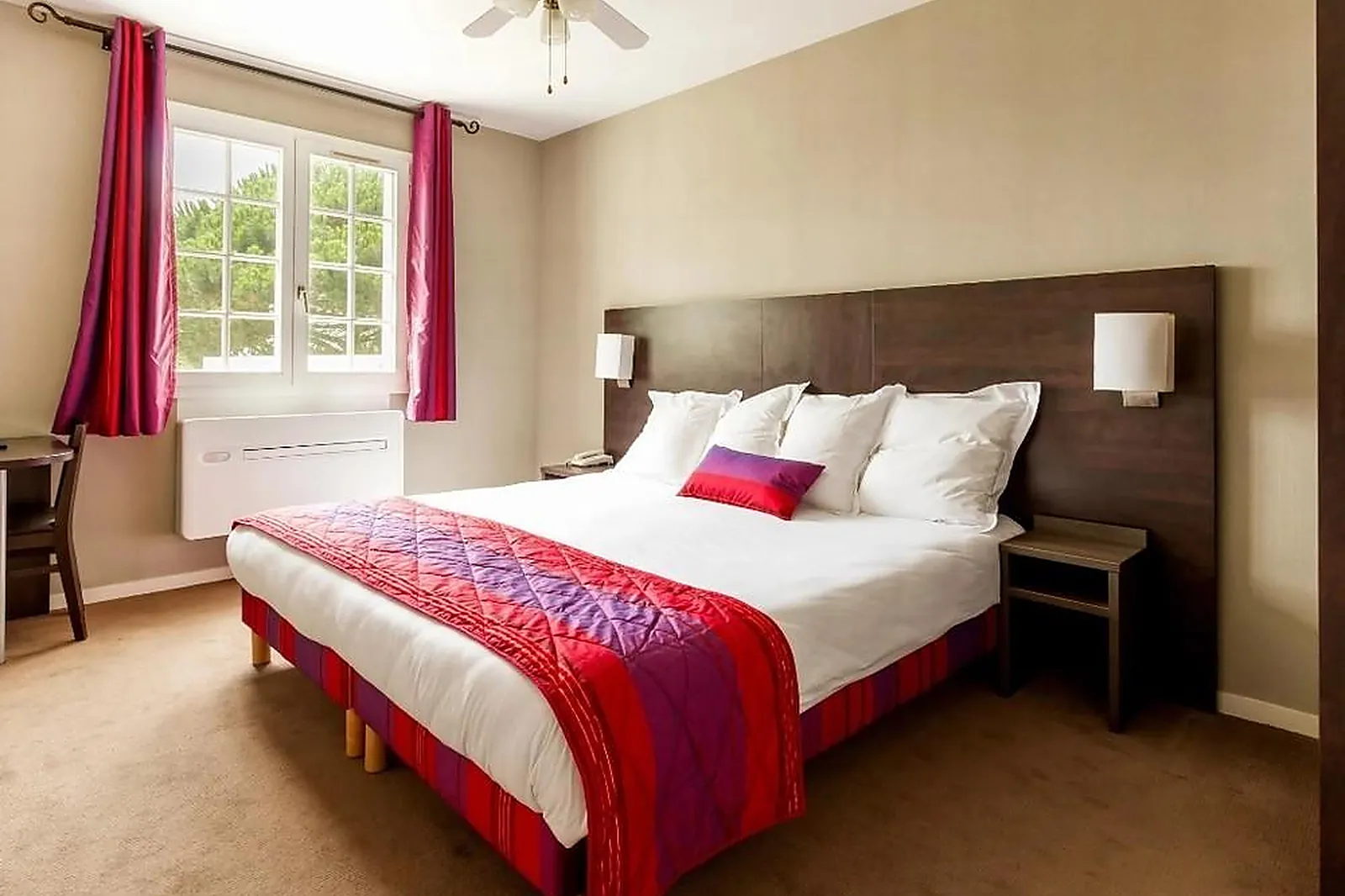 Lieux événementiels, HÔTEL DES CHÂTEAUX