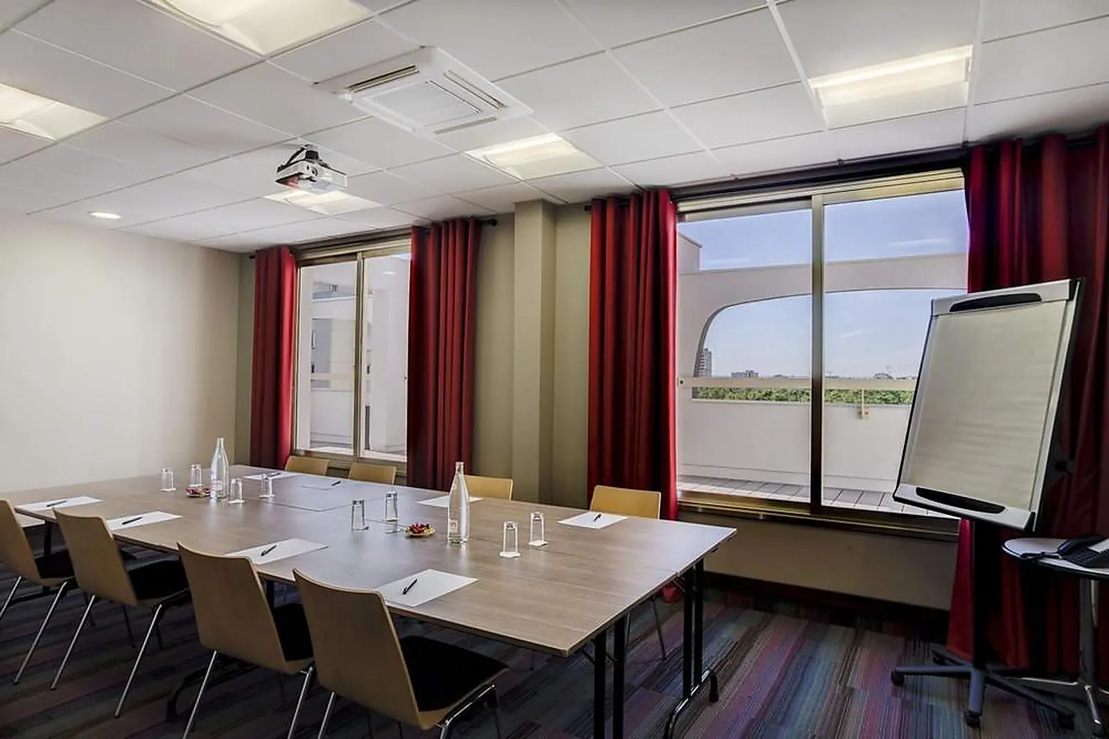 Lieux événementiels, HOTEL DES CONGRES