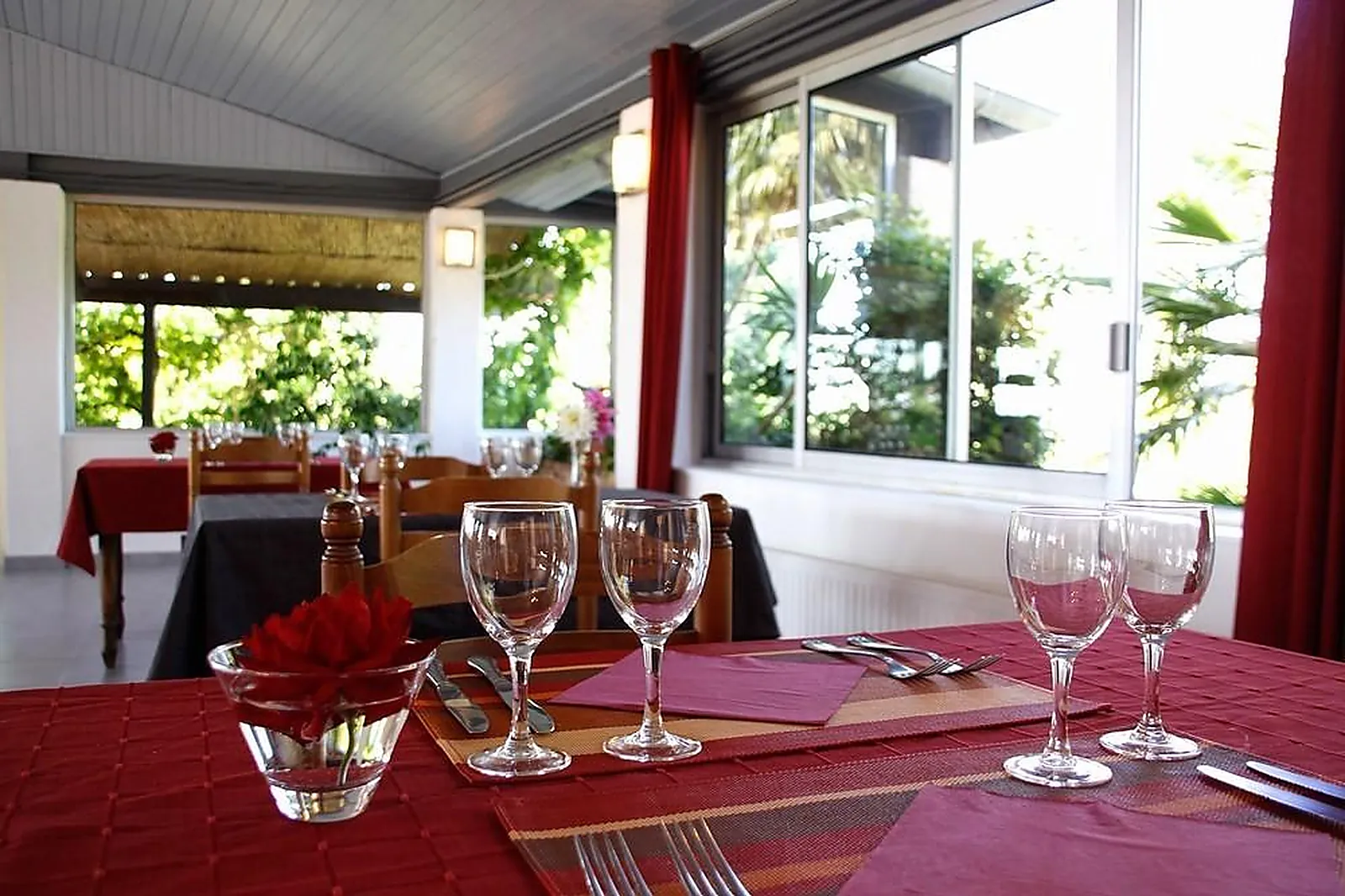 Lieux événementiels, HÔTEL DES CRÊTES DE PIGNOLS