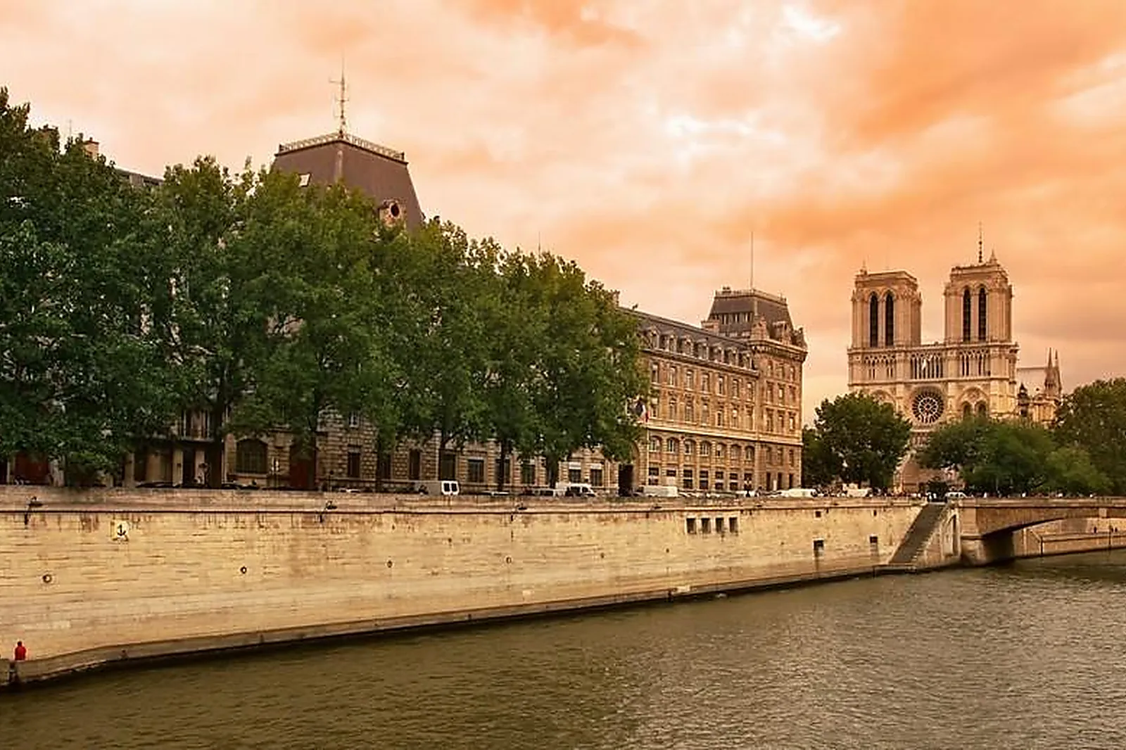 Lieux événementiels, HÔTEL DES DUCS D'ANJOU