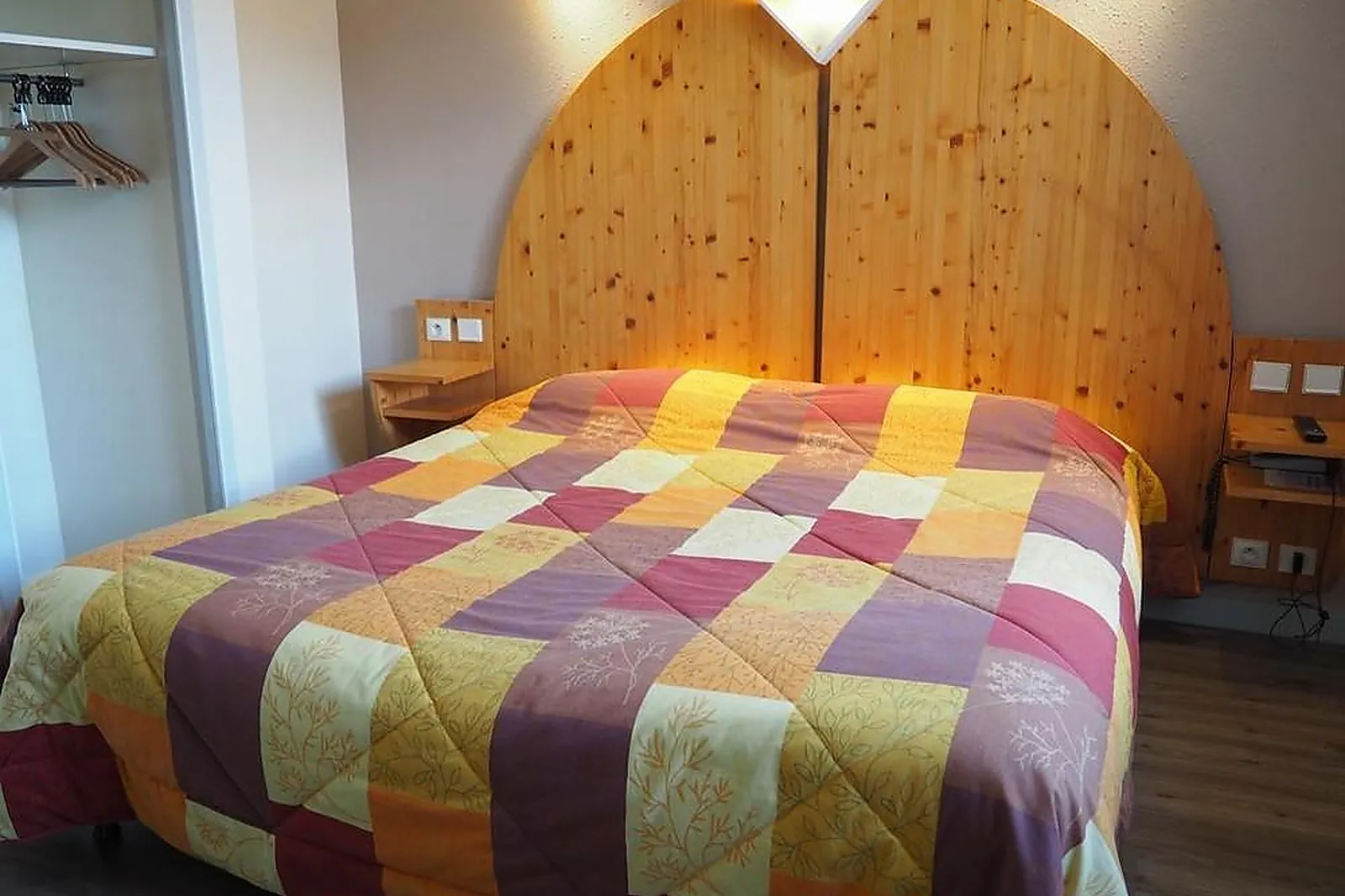 Lieux événementiels, HÔTEL DES FLEURS