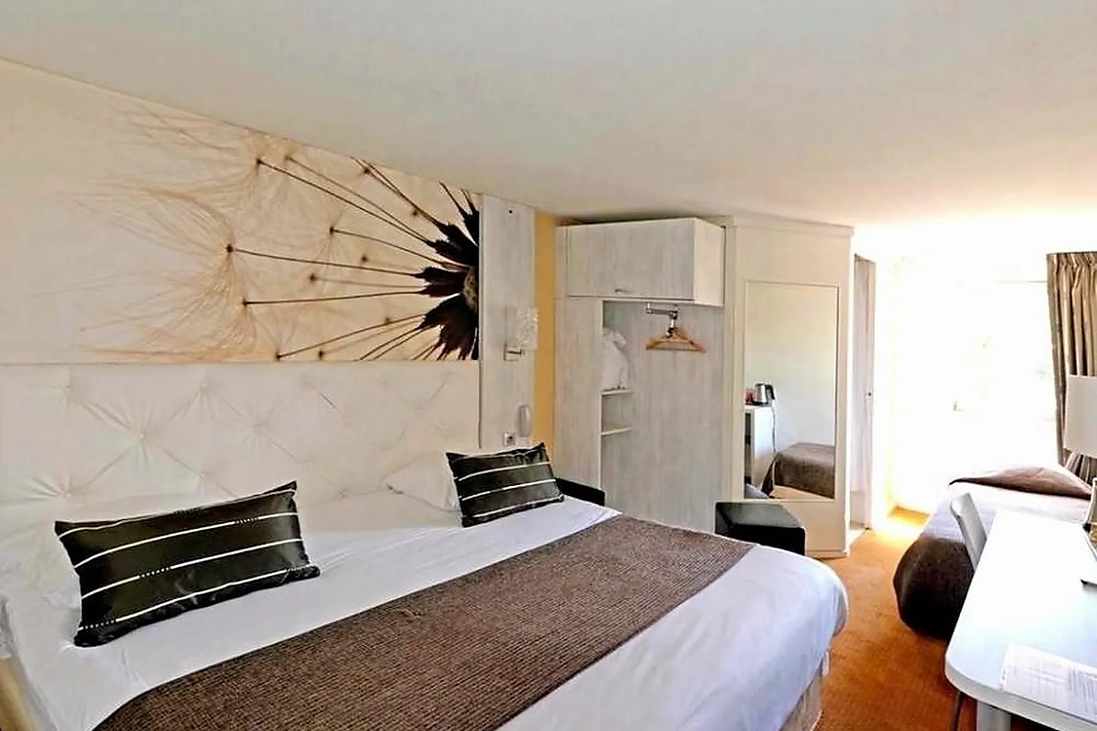 Lieux événementiels, HÔTEL DES LACS