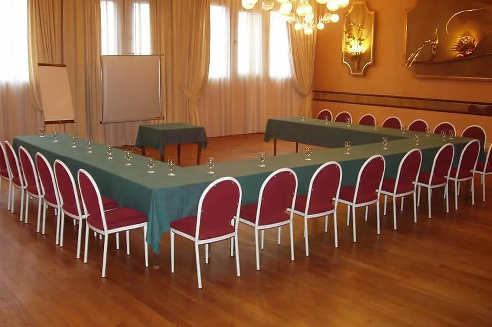 Lieux événementiels, HÔTEL DES LYS