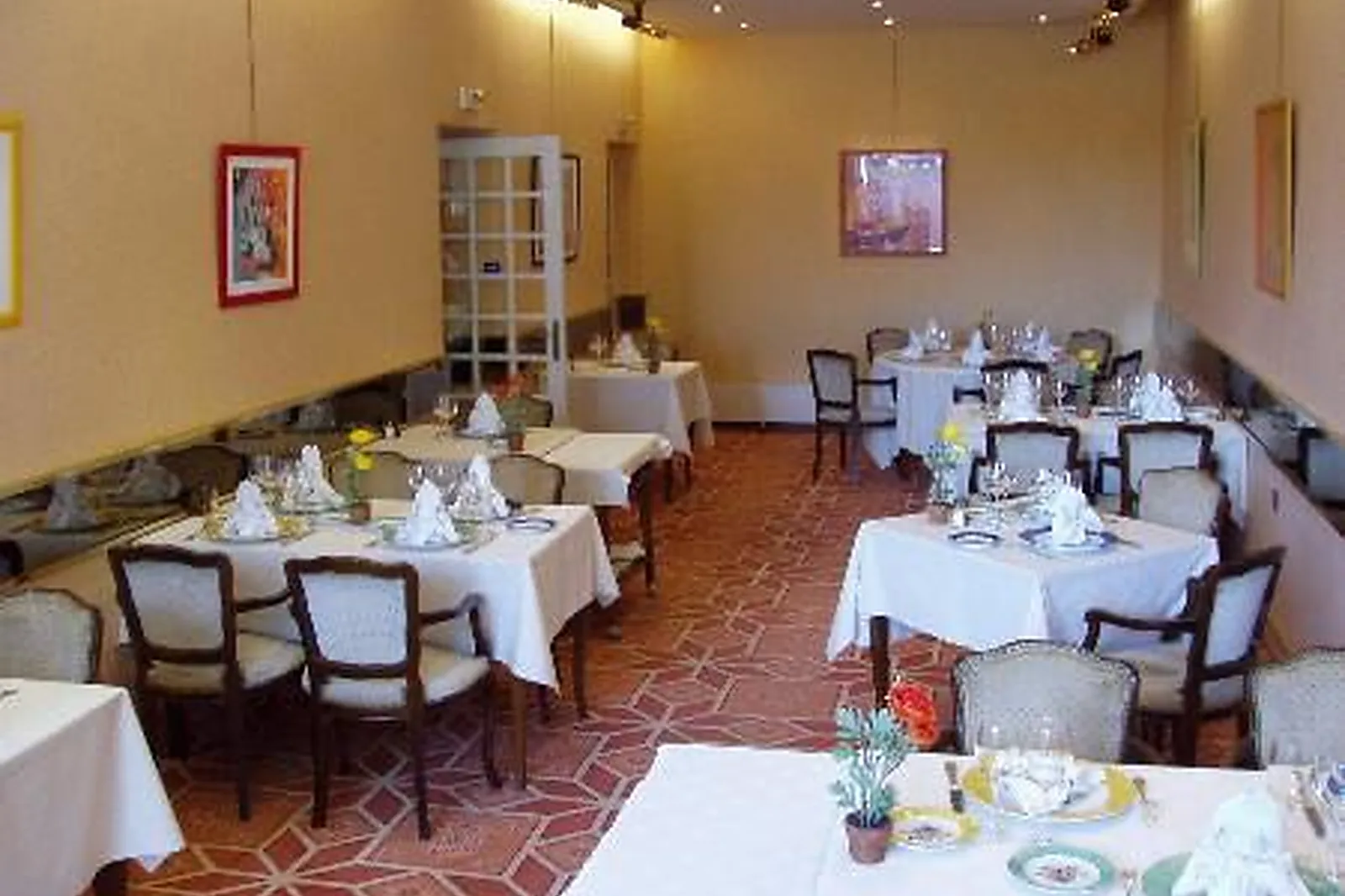 Lieux événementiels, HÔTEL DES LYS